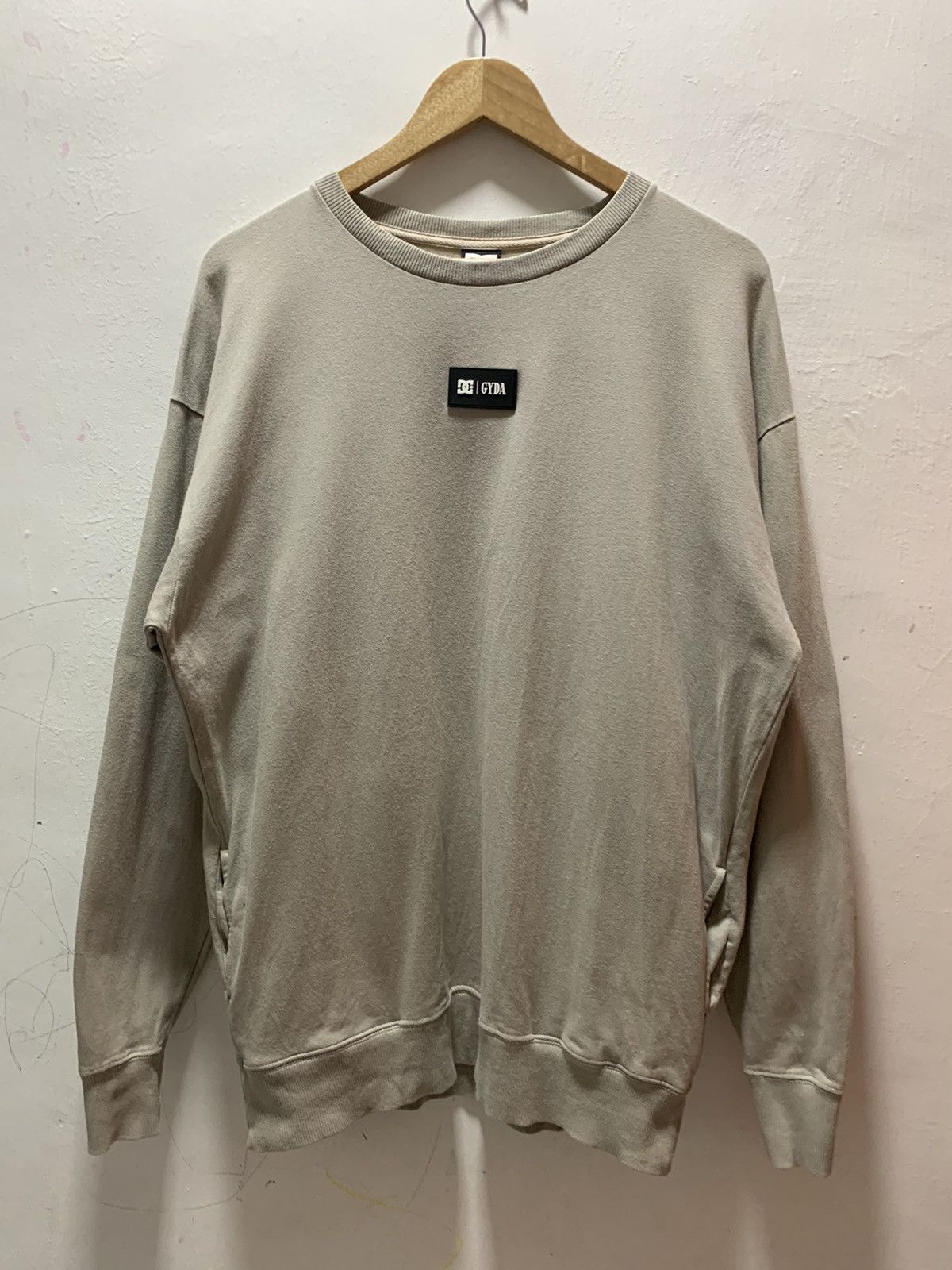 DC DC SHOE CO USA X GYDA SWEATSHIRT Size US XXL / EU 58 / 5 - 1 Thumbnail