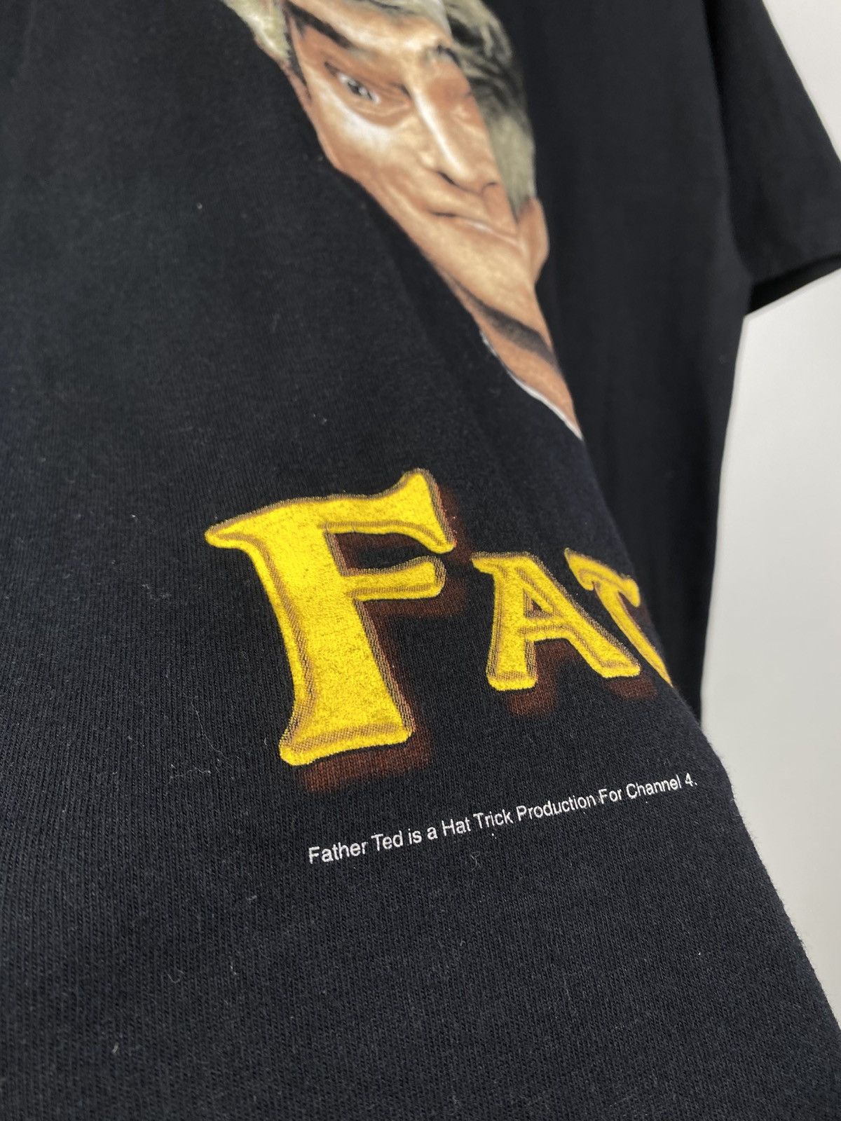 Vintage Vintage 1996 Father Ted TV Series Humor USA T Shirt Size US L / EU 52-54 / 3 - 3 Thumbnail