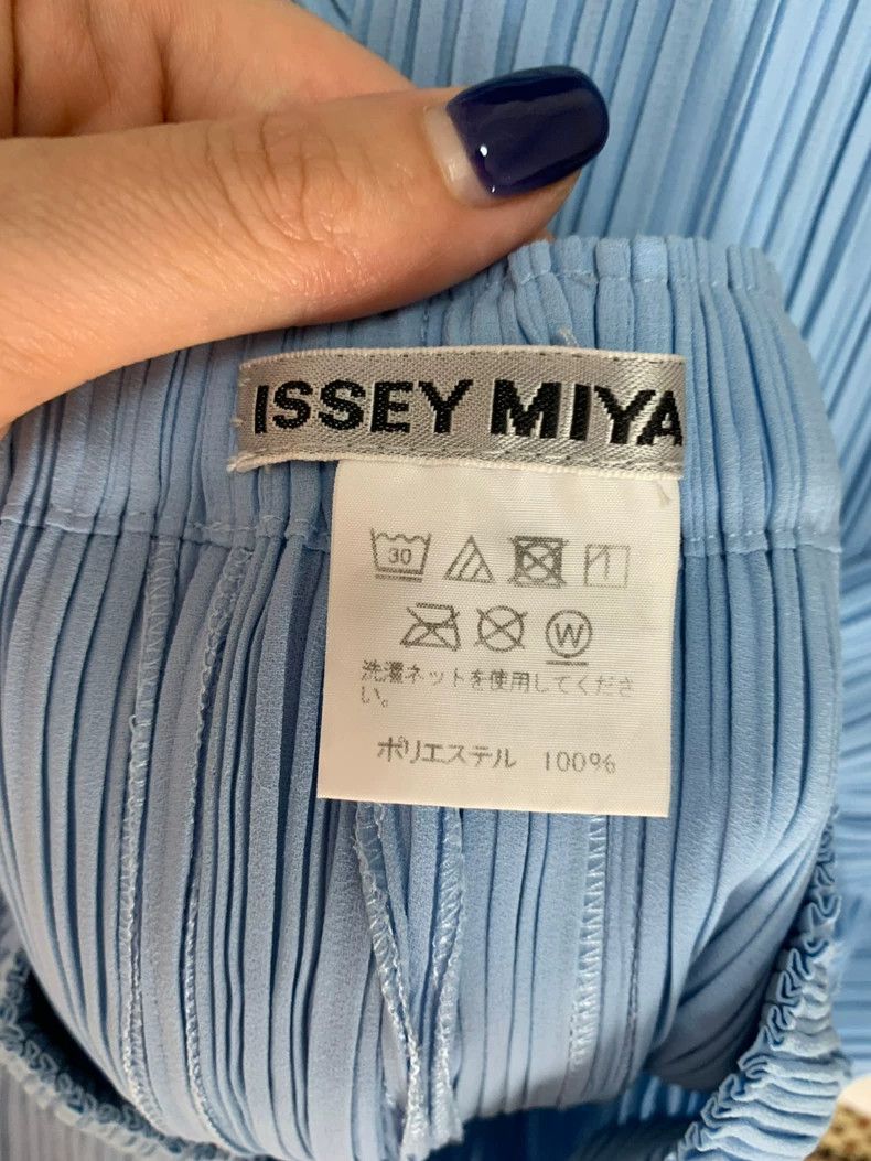 Issey Miyake Issey Miyake Blue pleated pants Size 24" / US 00 / IT 34 - 6 Thumbnail