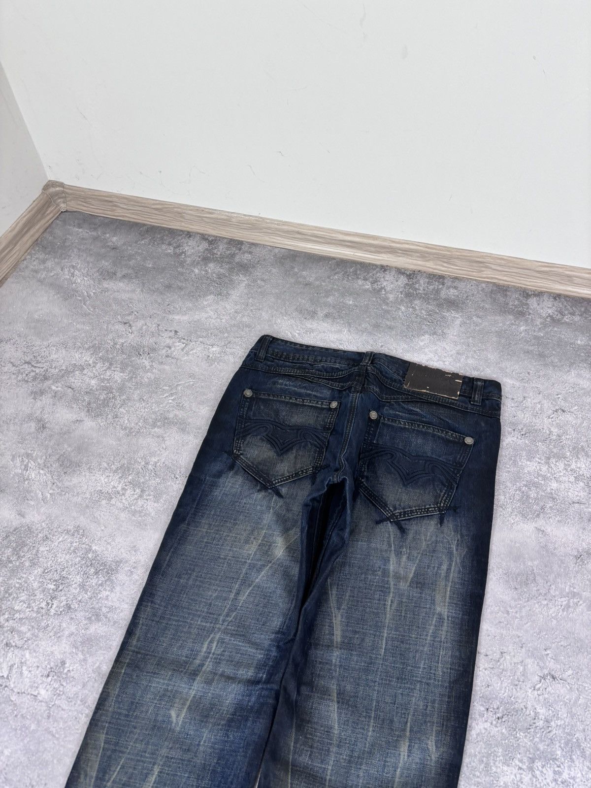 Japanese Brand Vintage Justing Y2K Dark Blue Faded Wash Denim Jeans Size US 32 / EU 48 - 18 Thumbnail
