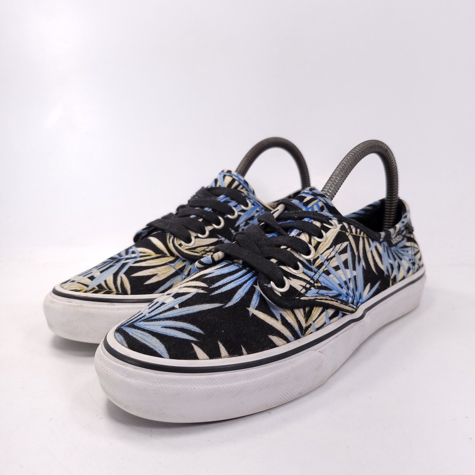 Vans Vans Off the Wall Lace Up Shoe Womens Size 7 721356 Black Size US 7 / IT 37 - 1 Thumbnail
