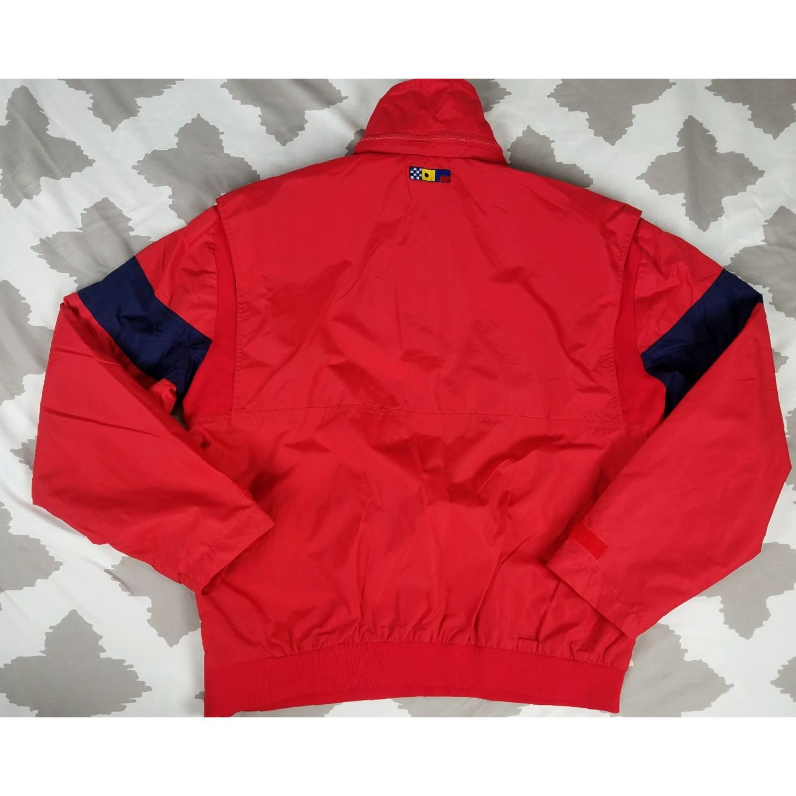 Nike VINTAGE Nike Air 80s Windbreaker Jacket Mens L Red 80s Nike Air Vintage Bomber Pullover Size US L / EU 52-54 / 3 - 2 Thumbnail