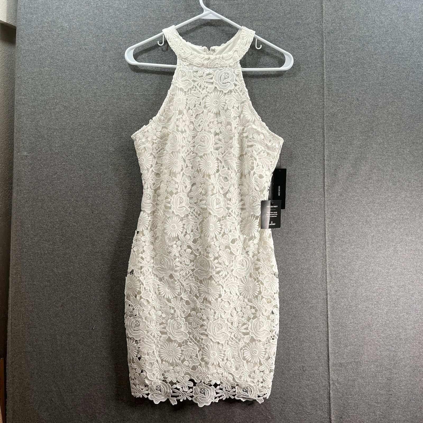 Other Lulus White Lace Dress Women Size Small Mini Dress Size S / US 4 / IT 40 - 1 Thumbnail