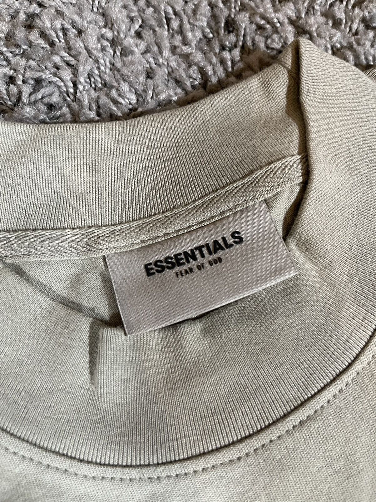 Essentials Fear of God Essentials Boxy L/S T-Shirt Applique Logo Moss Size US M / EU 48-50 / 2 - 7 Thumbnail