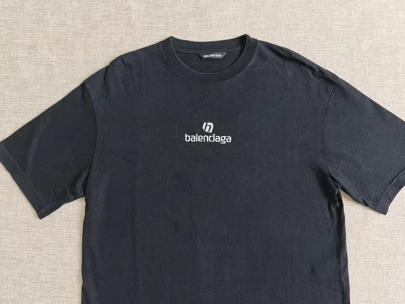 Balenciaga Balenciaga T-shirt Size US S / EU 44-46 / 1 - 3 Thumbnail