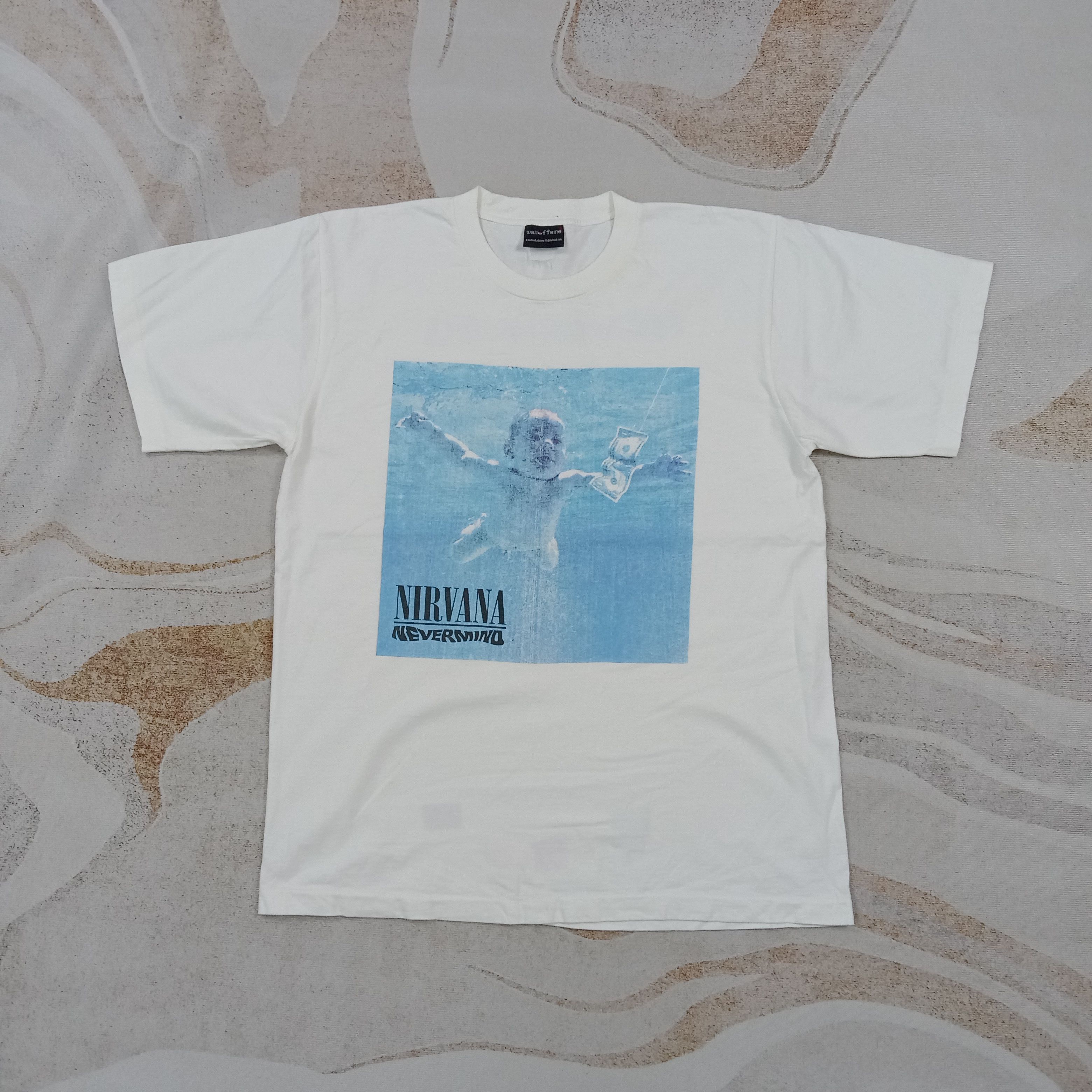 Nirvana Nirvana Nevermind 2000 Grunge Band Tshirt C276N32 Size US M / EU 48-50 / 2 - 1 Thumbnail