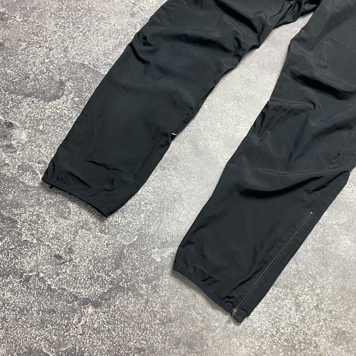 Other Vintage Nike Tracked Nylon y2k small swoosh pants Size US 30 / EU 46 - 4 Thumbnail