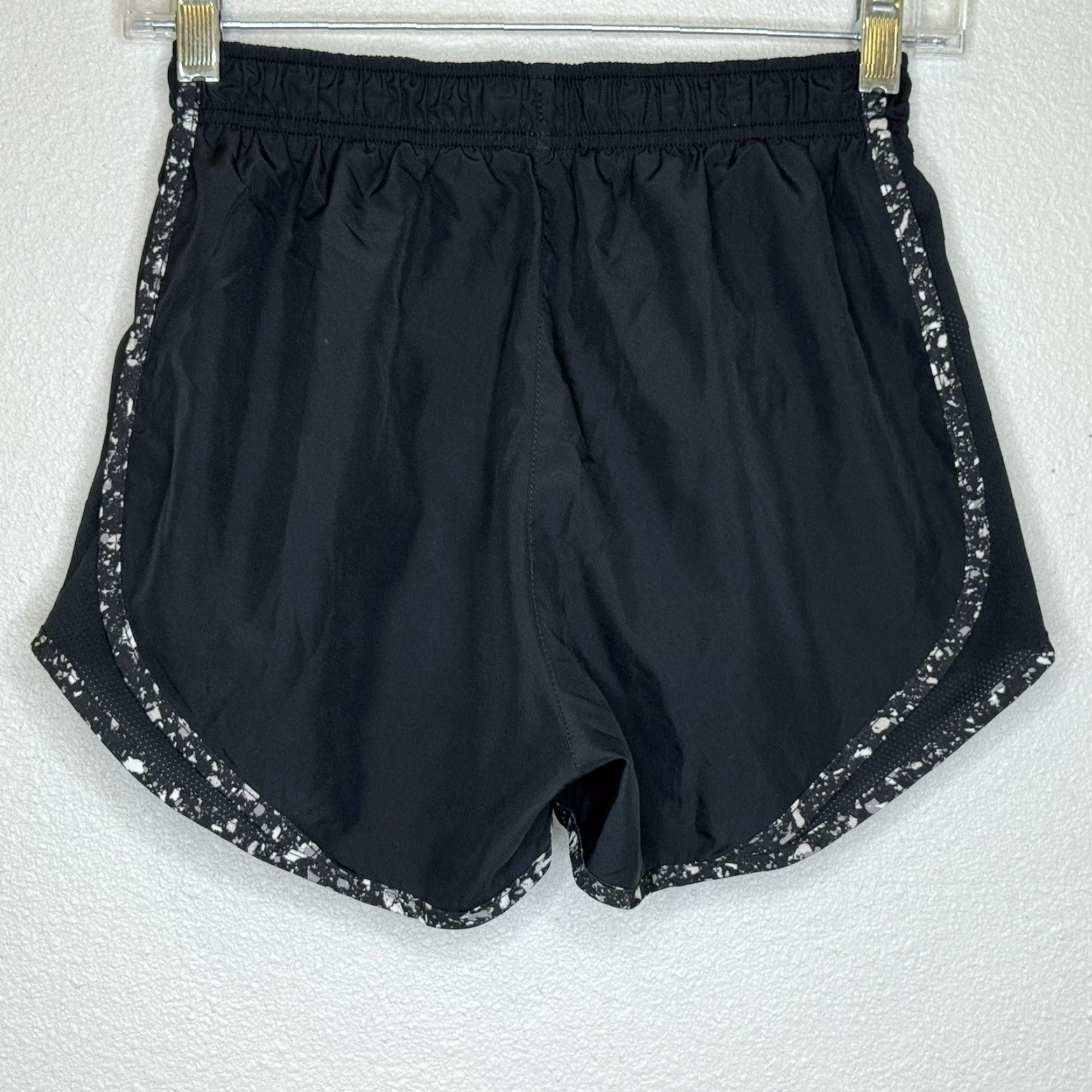 Nike Nike Dri Fit Running Athletic Shorts Womens XS Black Built in Briefs Elastic Drawstring Waist Shorts Size 26" / US 2 / IT 38 - 4 Thumbnail