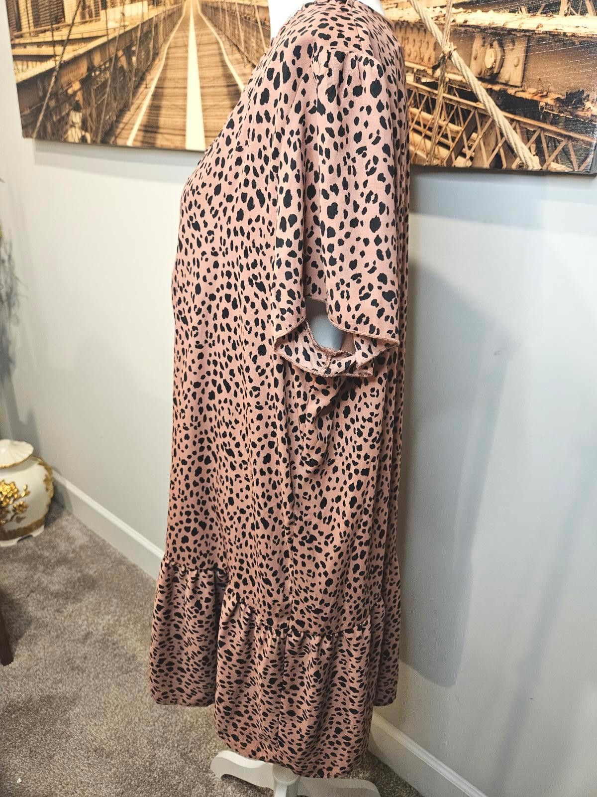Designer Ophelia Roe Oversized Leopard Print Dress with Tiered Hem Size XXL / US 16-18 / IT 52-54 - 2 Thumbnail