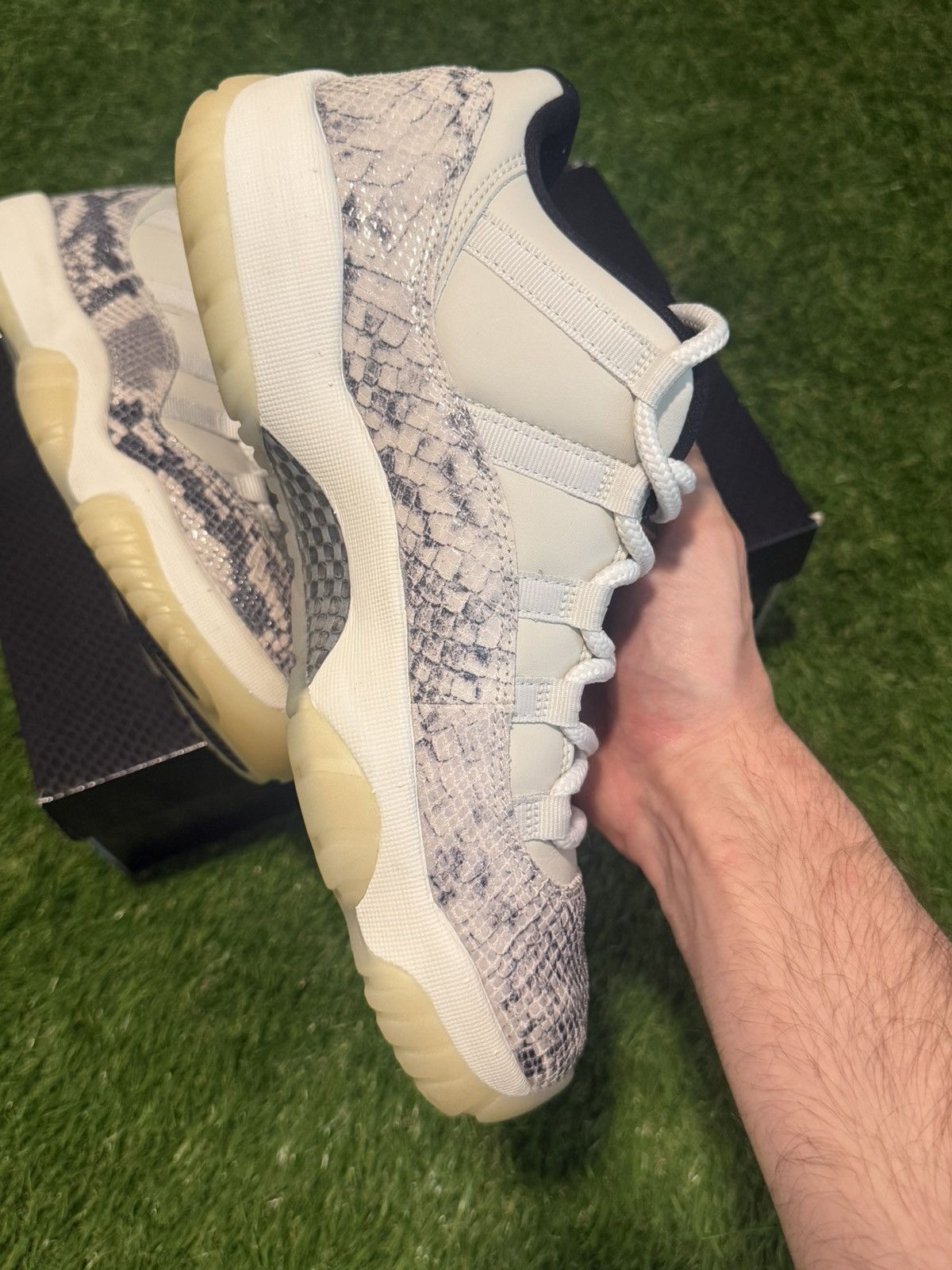 Jordan Brand Jordan 11 Low Snake Light Bone Size US 9.5 / EU 42-43 - 3 Thumbnail