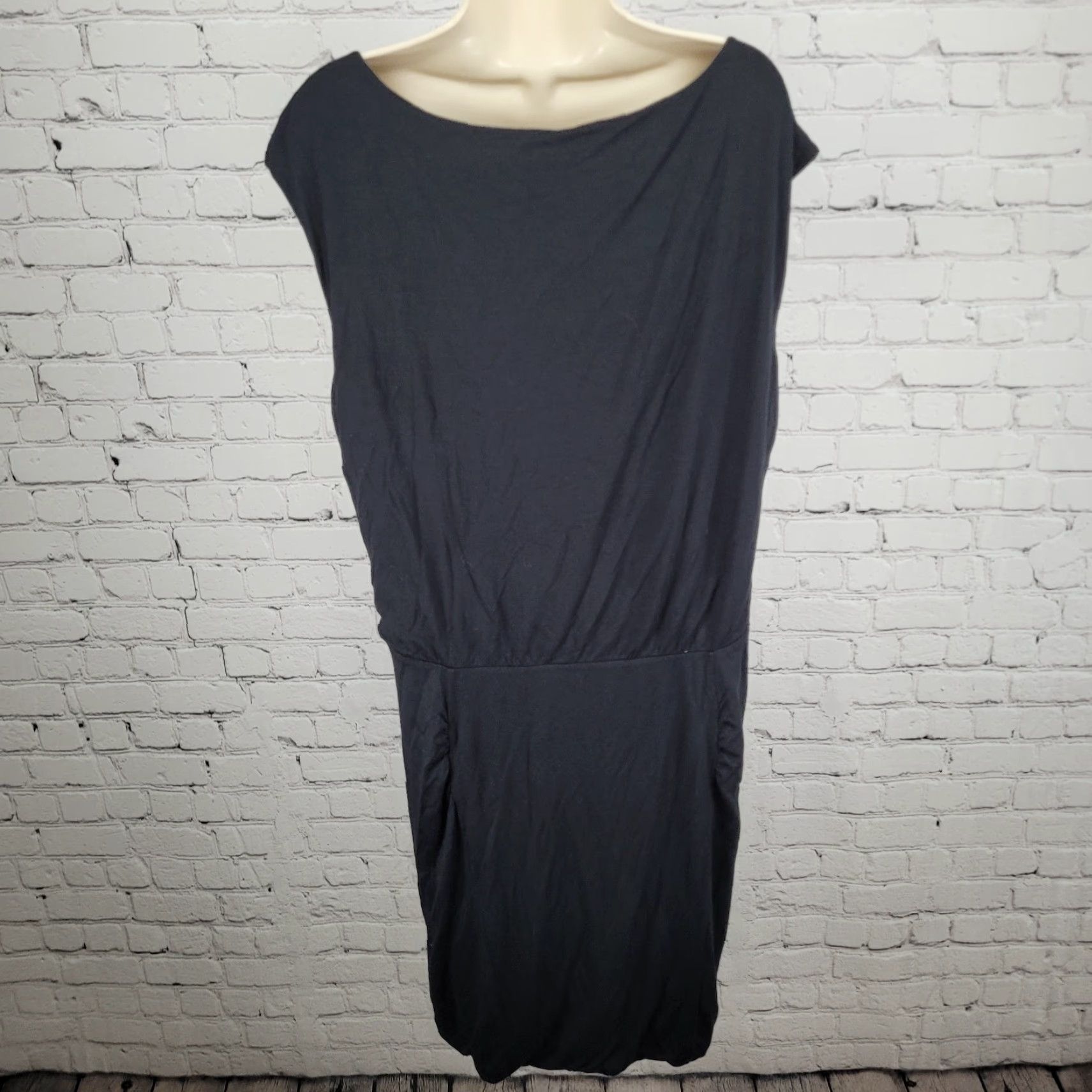Athleta Athleta Dress Adult Size L Wool Blend Knit Short Sleeve Ruched Black - Womens Size L / US 10 / IT 46 - 2 Thumbnail