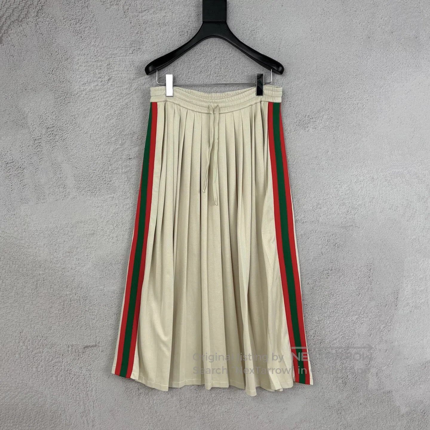 Gucci Guicci sizeM Long striped off-white dress with side stripes Size 27" / US 4 / IT 40 - 1 Thumbnail