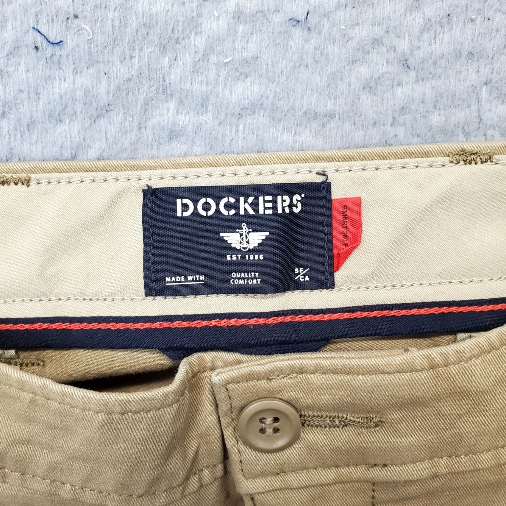 Dockers DOCKERS Mens Chino Pants 34 Tan Smart 360 Flex Comfort Straight Leg Outdoor Apparel Mens Size 34 Tan Chino Casual Outdoor Size US 34 / EU 50 - 7 Thumbnail