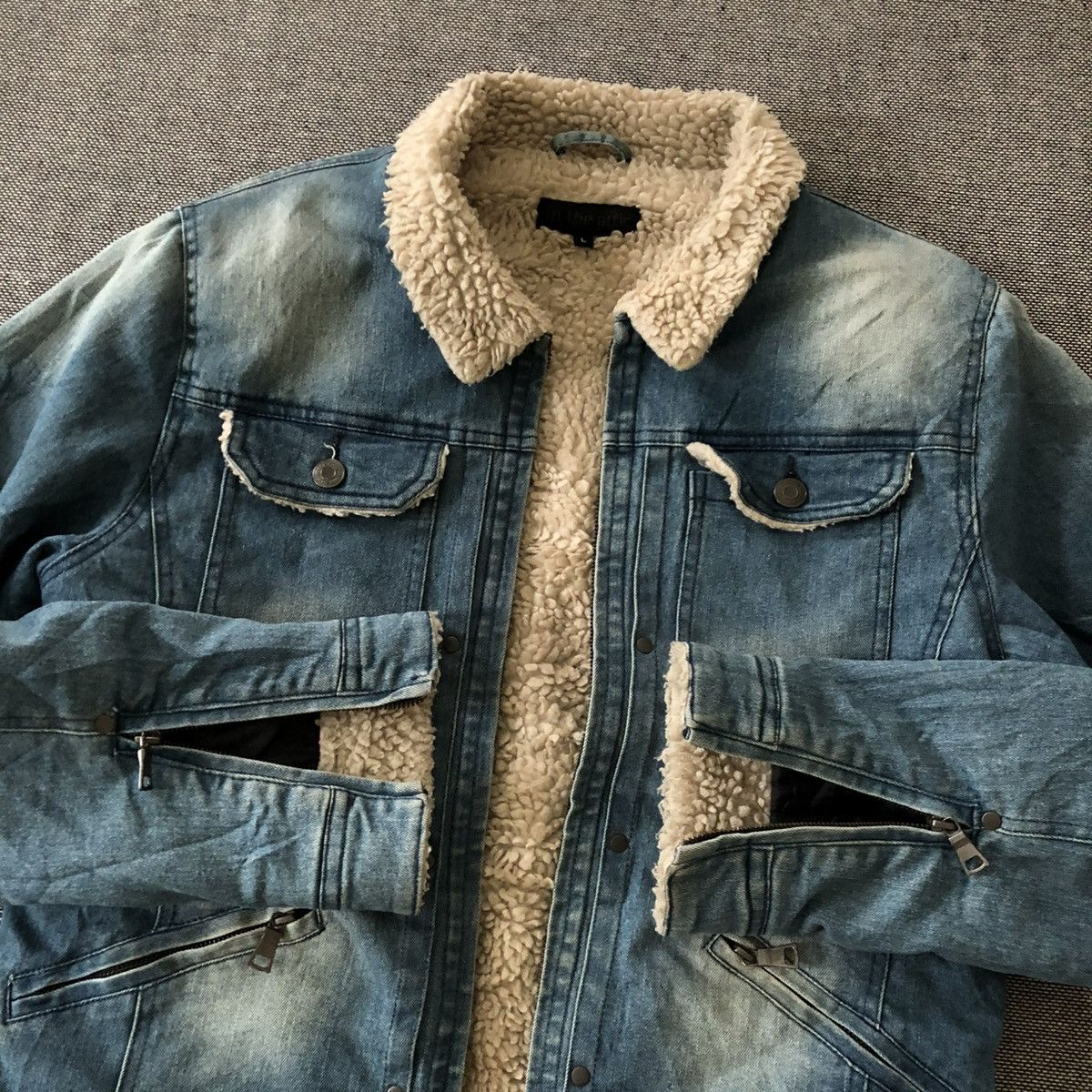 In The Attic IN THE ATTIC Shearling Style Collar Denim Jacket Size US L / EU 52-54 / 3 - 5 Thumbnail