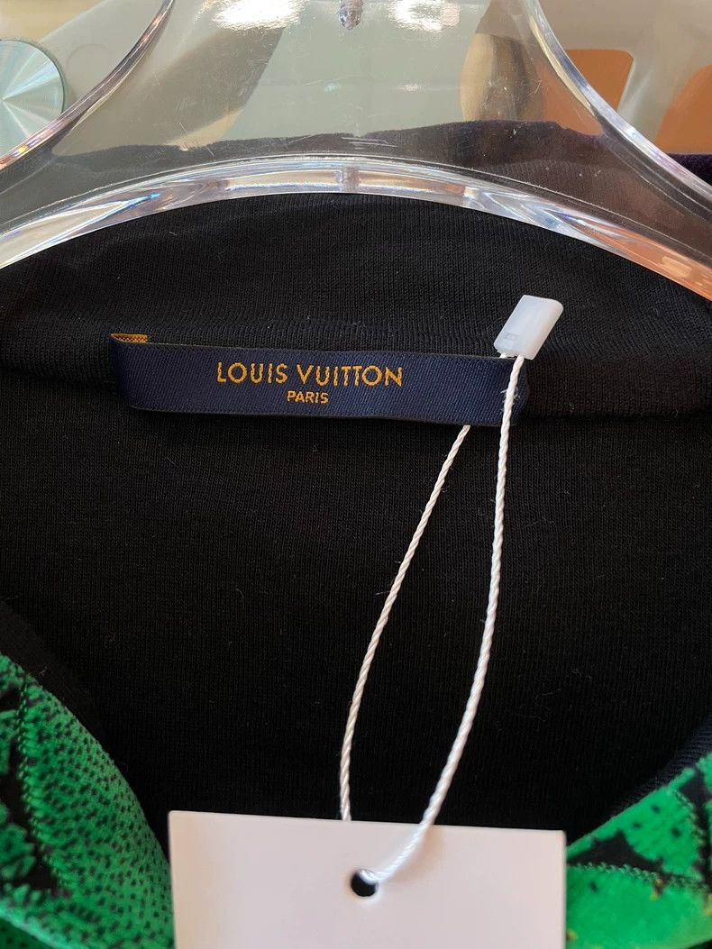 Louis Vuitton Louis Vuitton New 2024 Gradient jacket 2503-Nextarrow Size US S / EU 44-46 / 1 - 3 Thumbnail