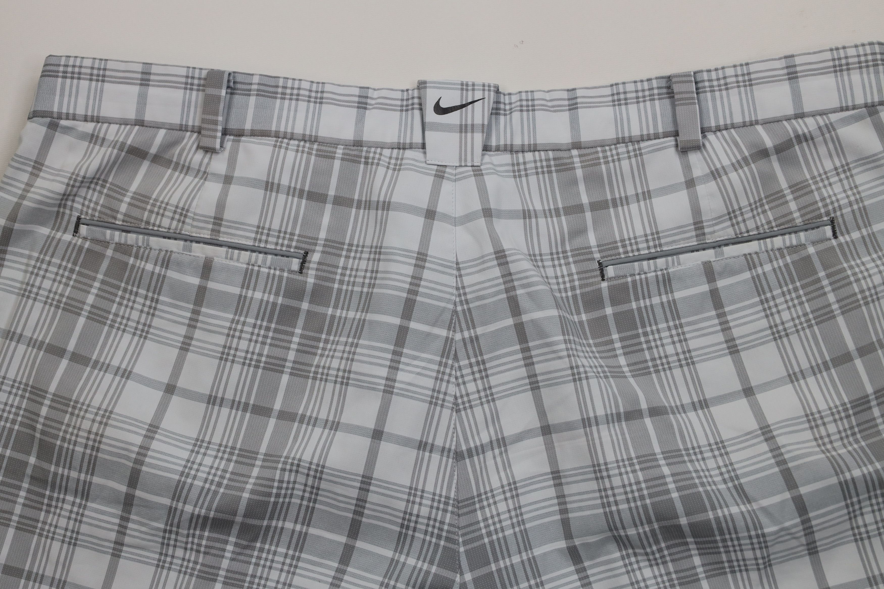 Nike Nike Golf Tech Flat Front Golfing Chino Shorts Gray Plaid Size US 40 / EU 56 - 8 Thumbnail