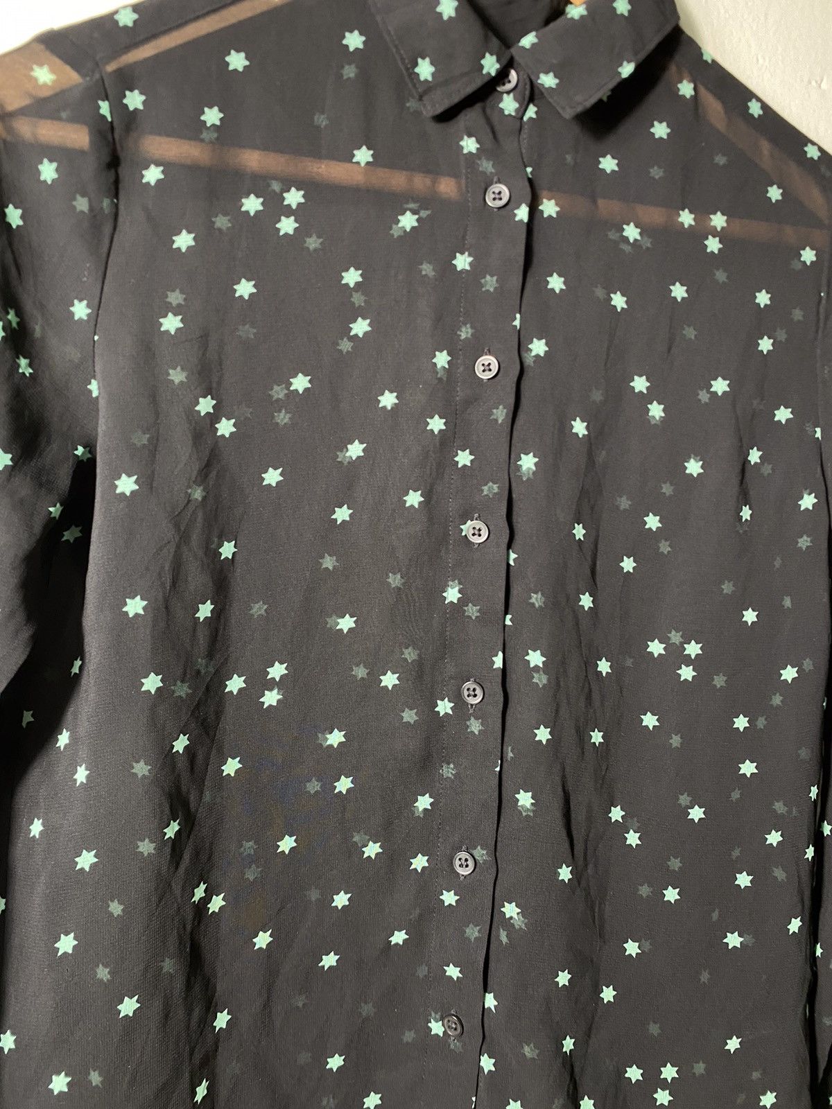 Uniqlo UNIQLO Button Ups A Sky Full Of Stars Size US S / EU 44-46 / 1 - 3 Thumbnail