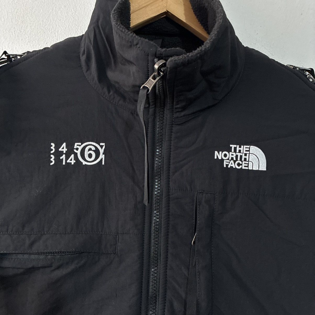 Maison Margiela × The North Face MM6 Maison Margiela x The North Face Circle Vest Size US M / EU 48-50 / 2 - 3 Thumbnail