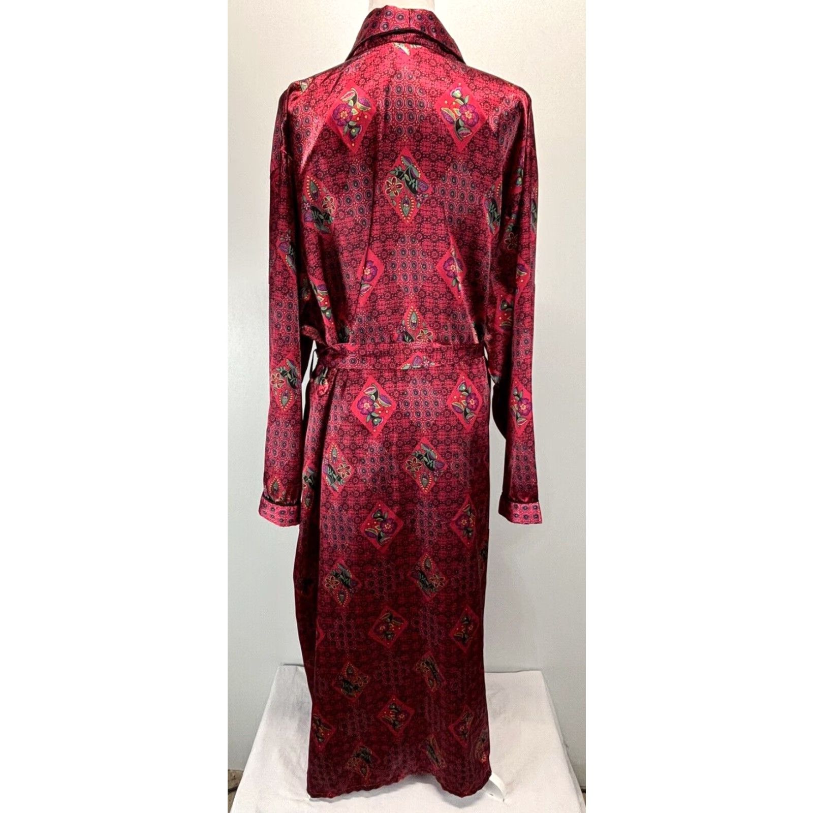 Vintage VINTAGE Beth Michaels Satin Robe Adult Large Women's Red Floral Long Sleeves Belted Pockets Size ONE SIZE - 3 Thumbnail