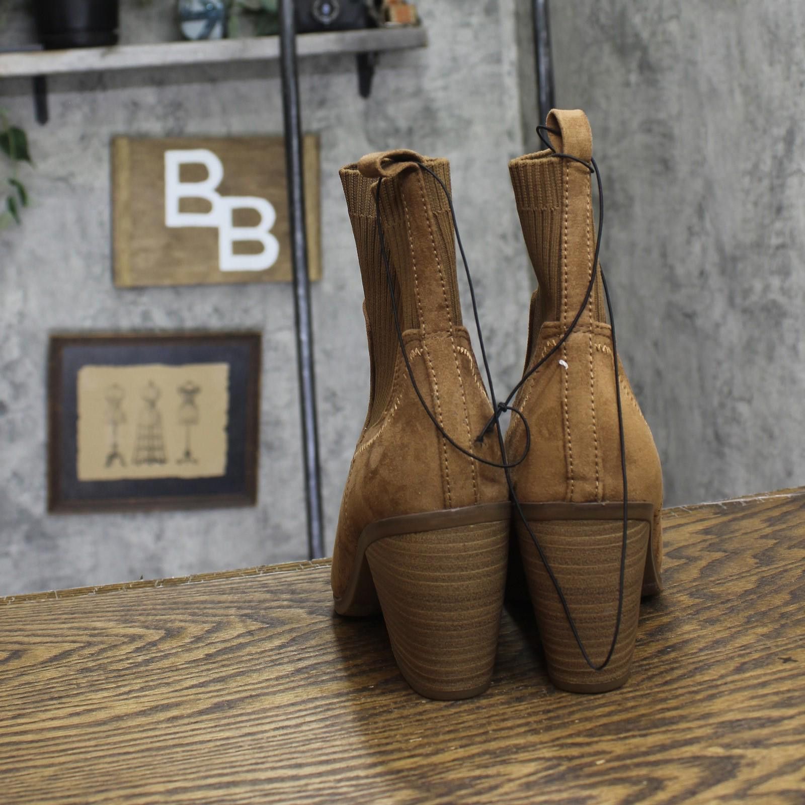 Other New Universal Thread Ankle Boots 88225814 Cognac Brown 7m Size US 7 / IT 37 - 4 Thumbnail
