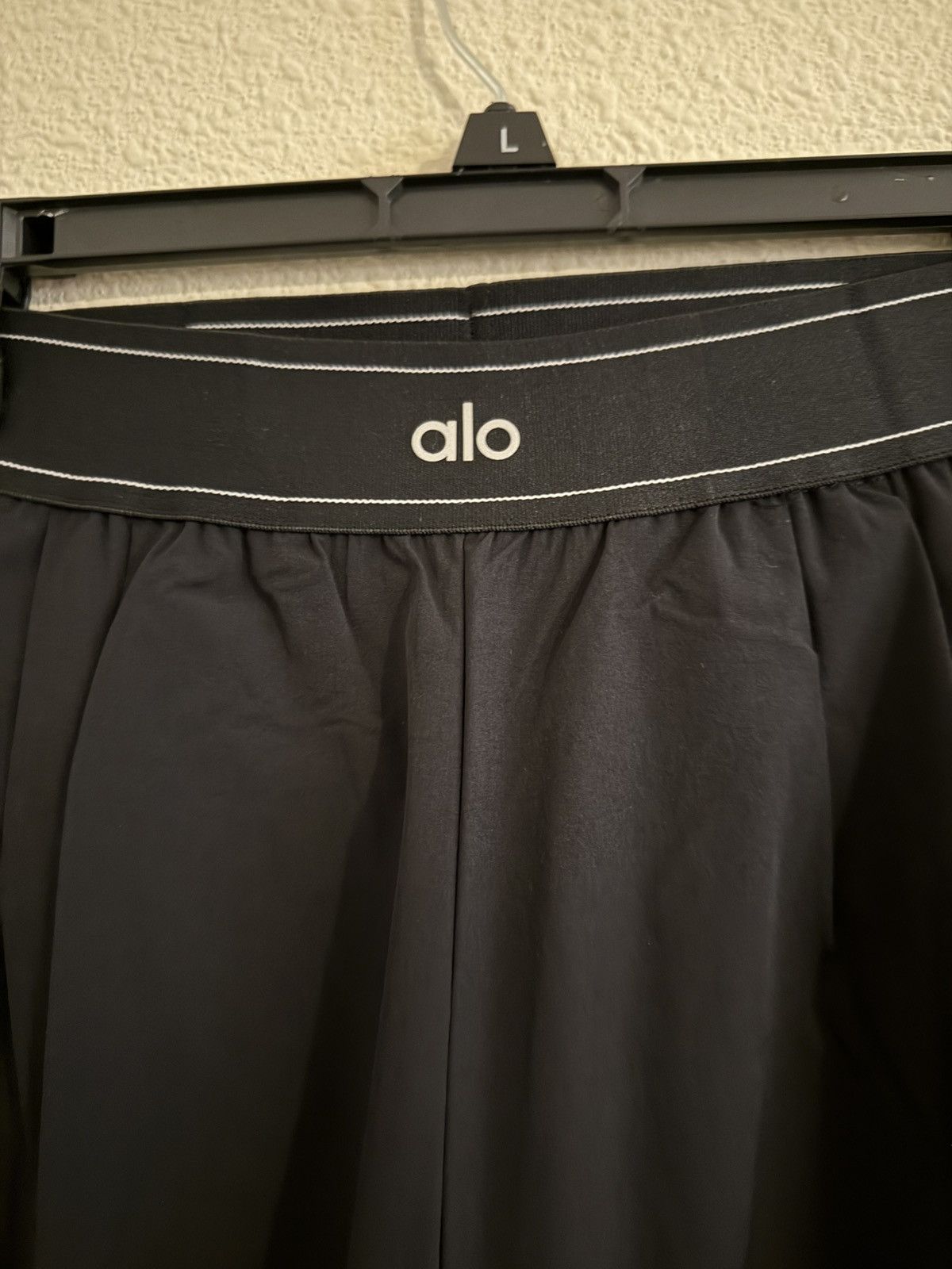Alo Yoga Alo Yoga Trouser Regular Pants Women’s Small Black Size 27" / US 4 / IT 40 - 3 Thumbnail