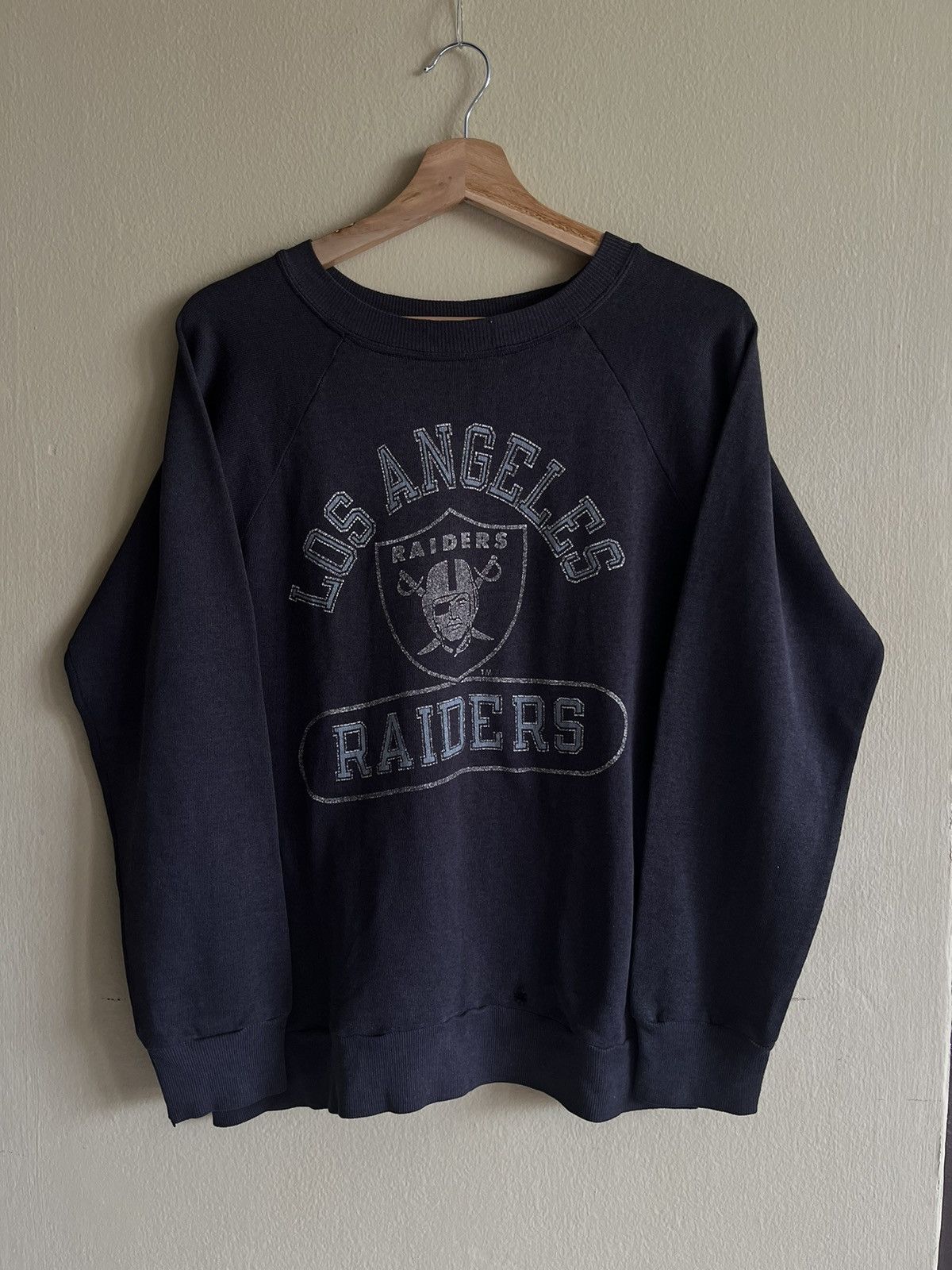 Champion × NFL Vintage Distressed 80's NFL L.A. Raiders X Champion Size US M / EU 48-50 / 2 - 1 Thumbnail