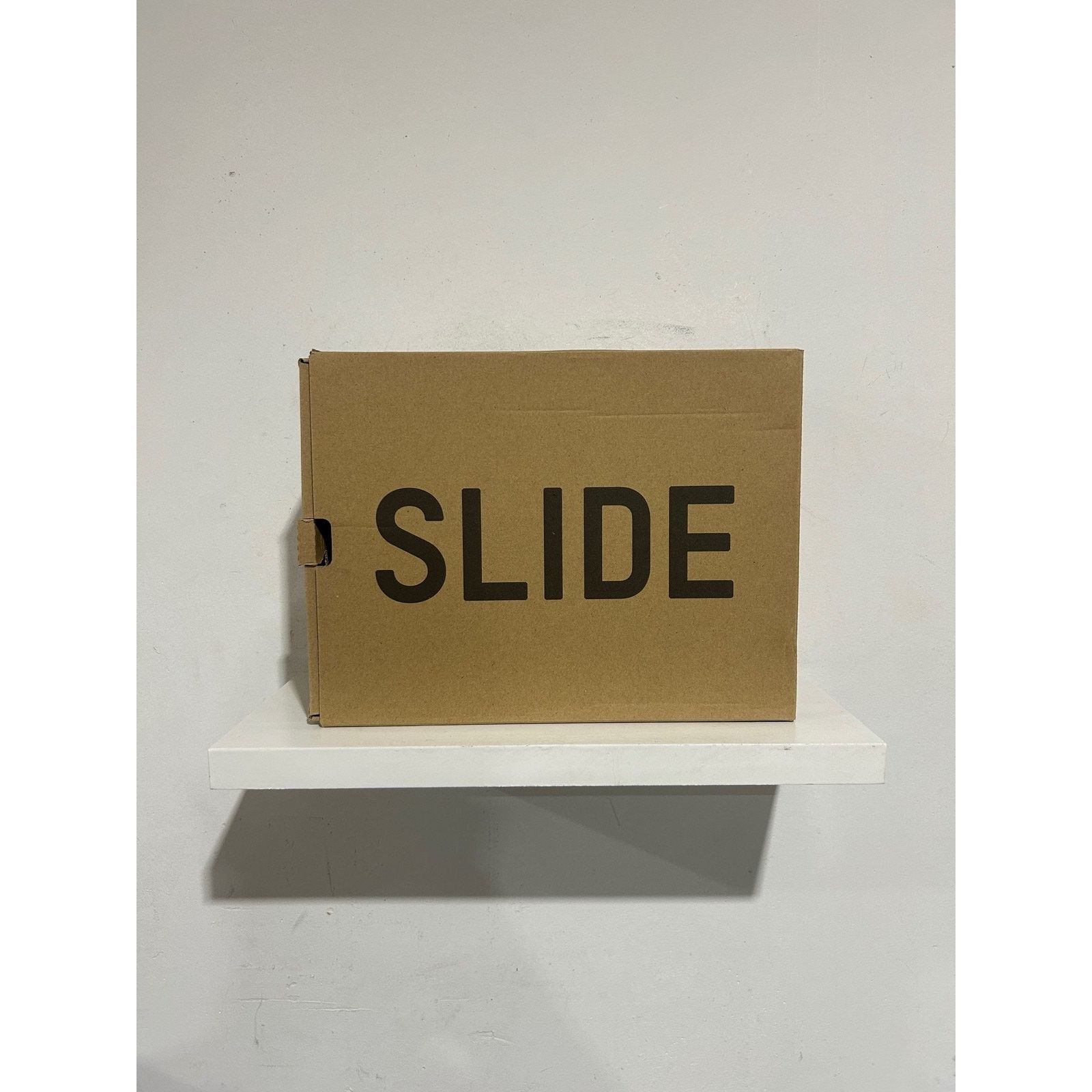 Adidas ADIDAS YEEZY SLIDE AZURE SIZE 8 PREOWNED Size US 8 / EU 41 - 7 Thumbnail