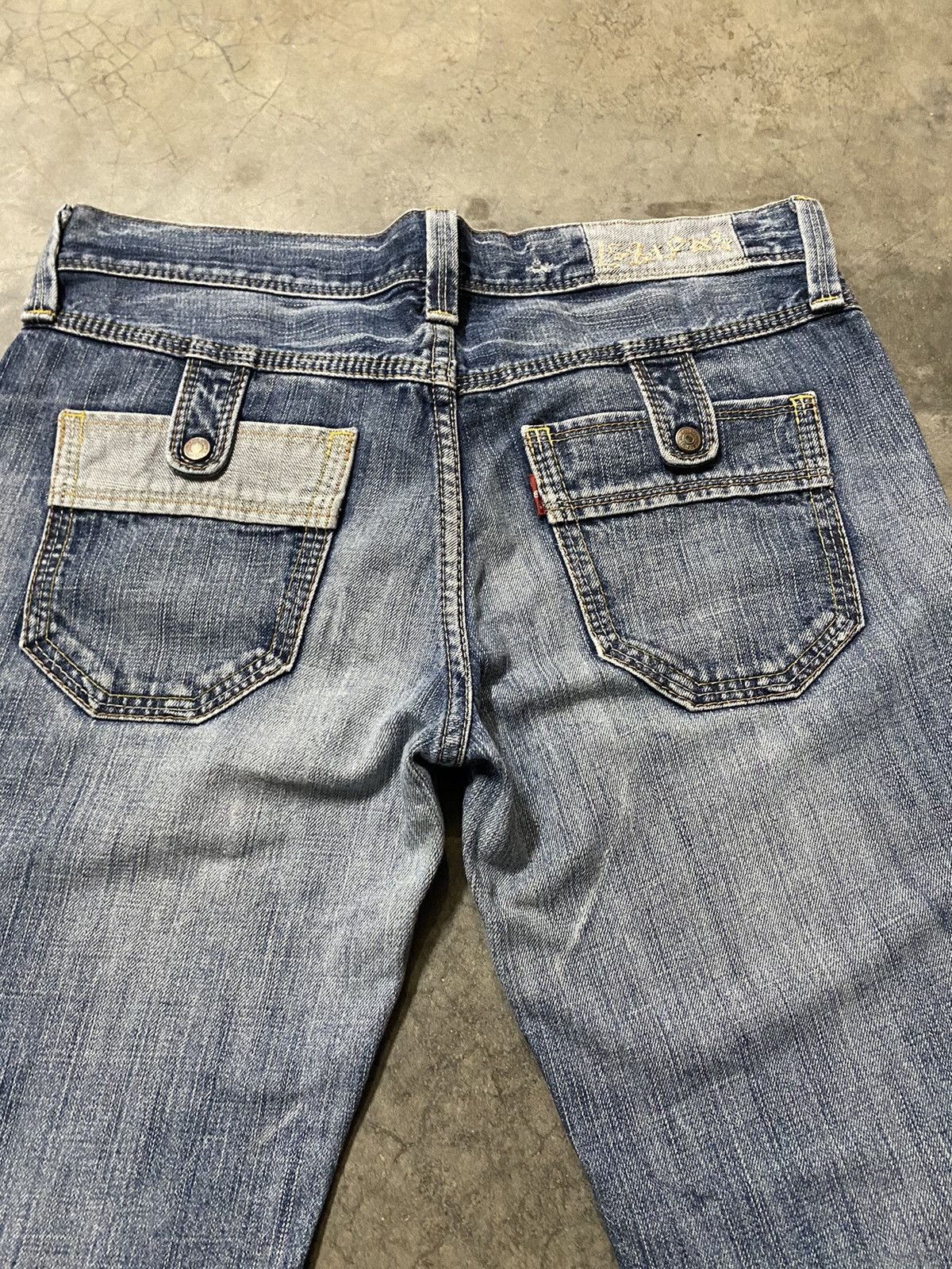 Levi's × Vintage Vintage Levi’s Washed Blue Distressed Grunge Low Rise Jeans Size US 32 / EU 48 - 4 Thumbnail