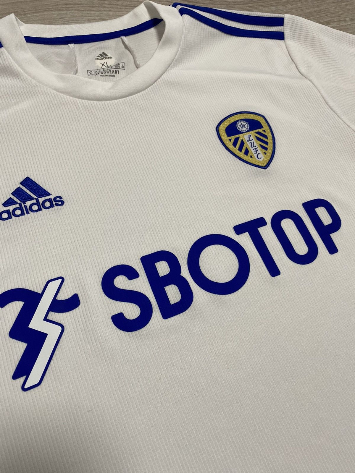 Adidas Adidas Jersey FC Leeds United 2020 away Size XL Size US XL / EU 56 / 4 - 5 Thumbnail