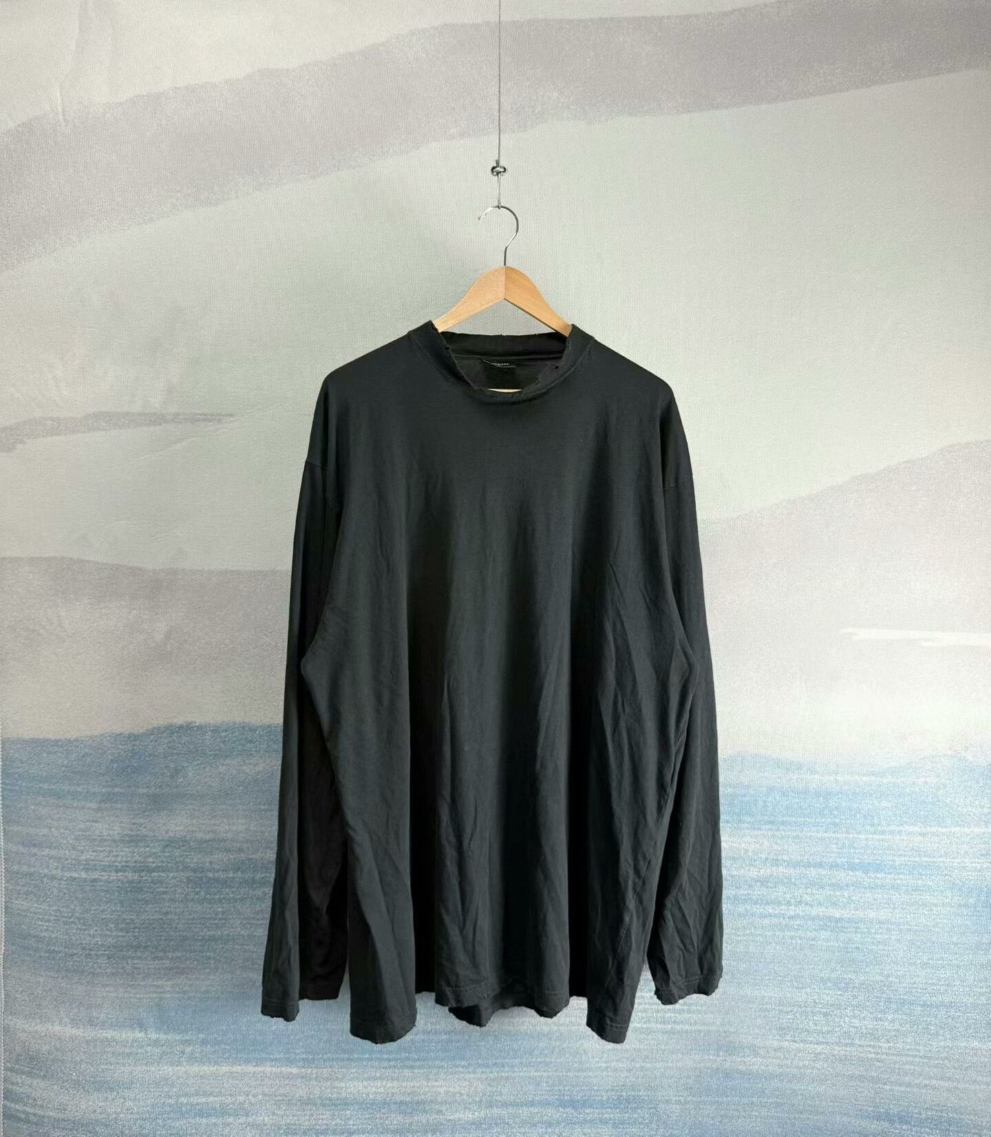 Balenciaga Balenciaga Black Long Sleeve Logo Shirt Size US L / EU 52-54 / 3 - 1 Thumbnail