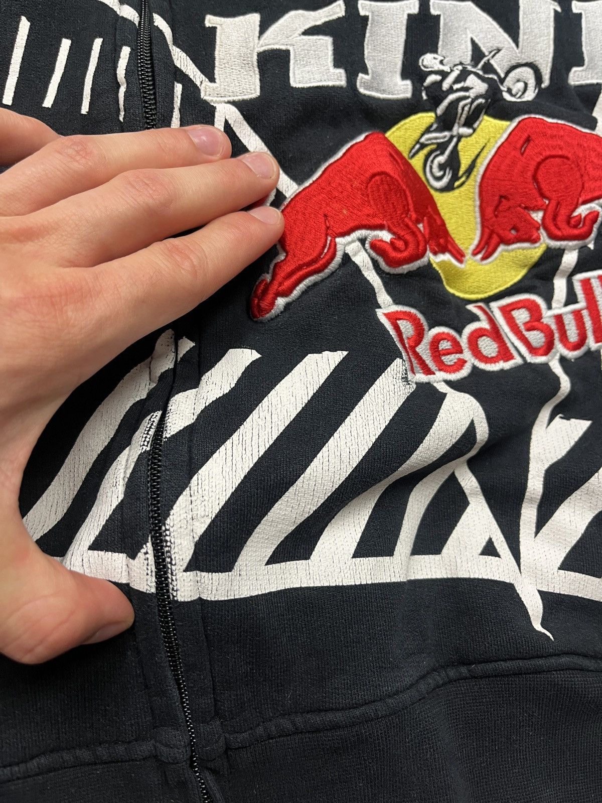 Red Bull Red Bull Kini Racing KTM Crazy Big Logo Zip Up Hoodie Y2k Size US L / EU 52-54 / 3 - 7 Thumbnail