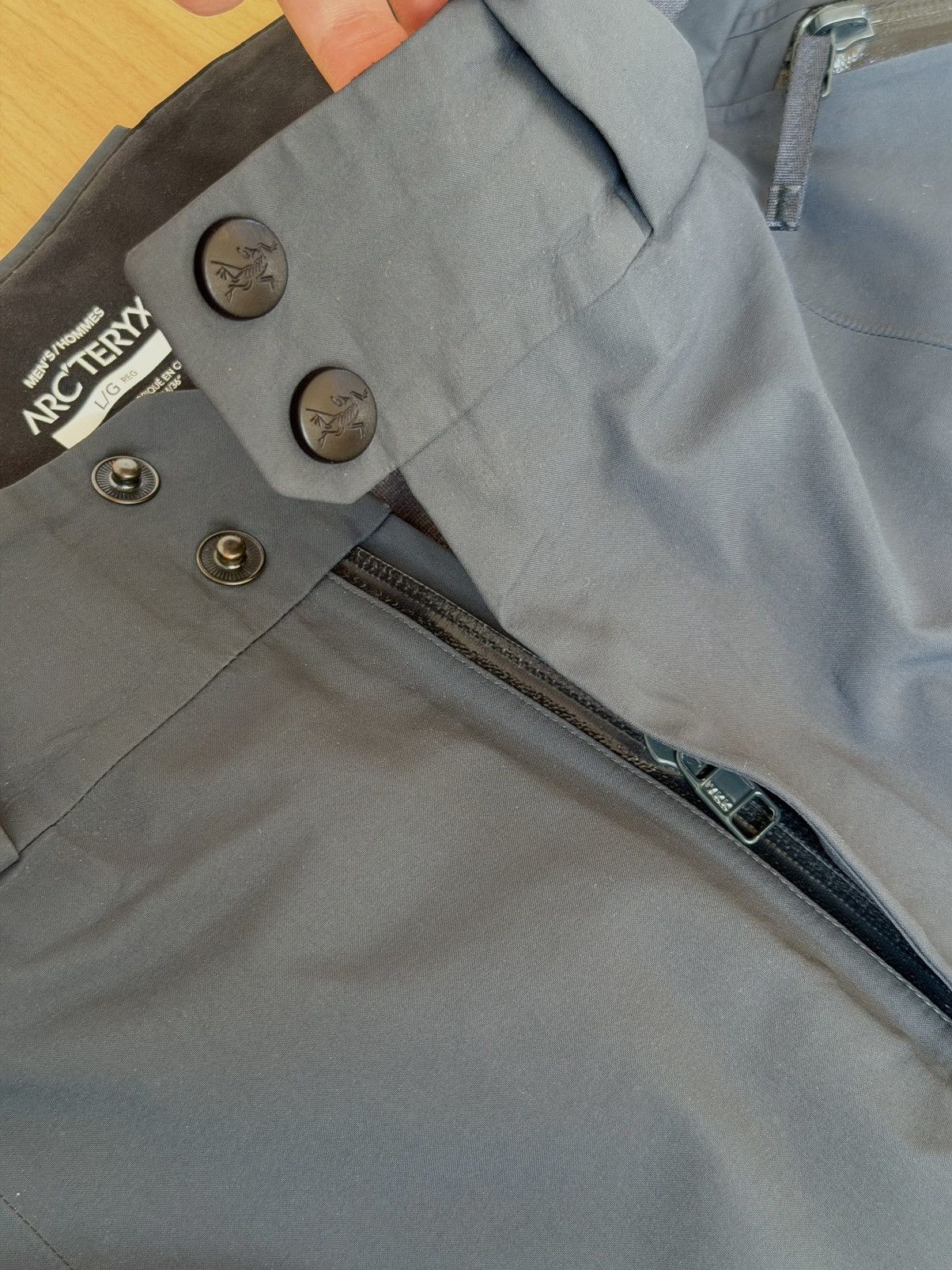 Arc'teryx Arc'teryx Ski pants Gore-Tex L/G reg Size US 36 / EU 52 - 8 Thumbnail