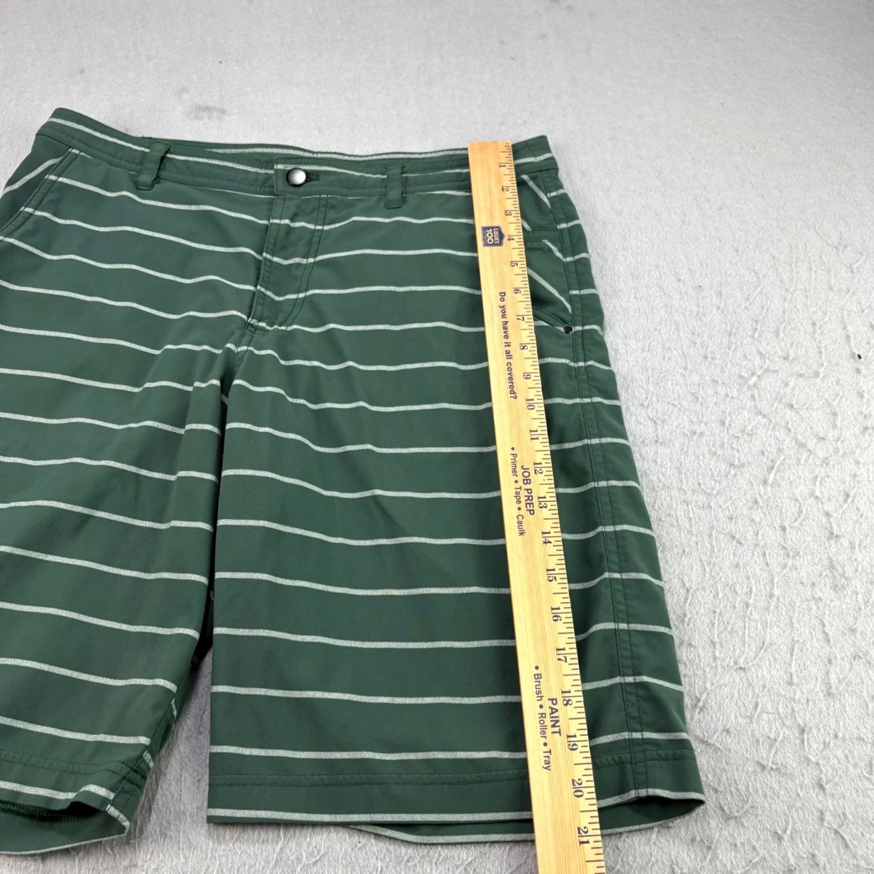 Lululemon Lululemon Kahuna Shorts Mens Size 32 Green Striped Preppy Chino Athleisure Front Zip Pockets Logo 10in Inseam Regular Fit Mens Size US 32 / EU 48 - 4 Thumbnail