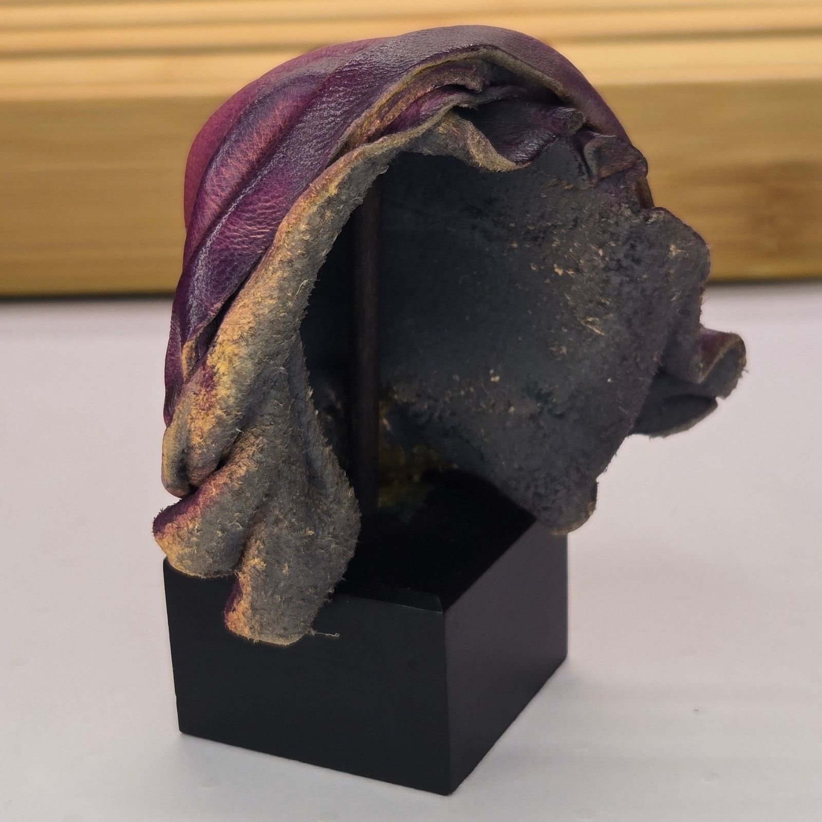 Leather Vintage Signed Sculpted Leather Face Bust & 2 Brooches Set Size ONE SIZE - 15 Thumbnail