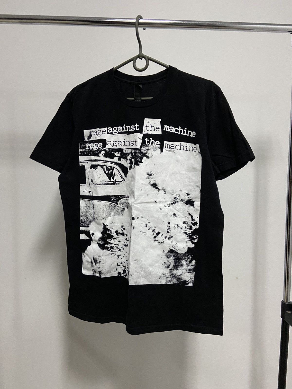 Band Tees × Rage Against The Machine × Vintage Rage against the machine big print t shirt rock band tees Size US M / EU 48-50 / 2 - 1 Thumbnail