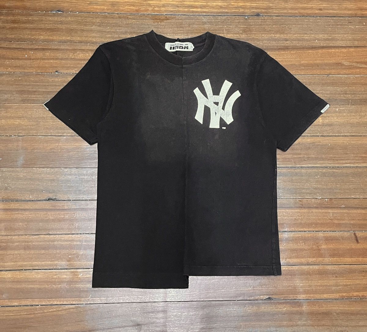 Bape × Neighborhood Very Rare Vintage Neighborhood Bape Sun Faded T-shirt 2000s Size US S / EU 44-46 / 1 - 1 Thumbnail