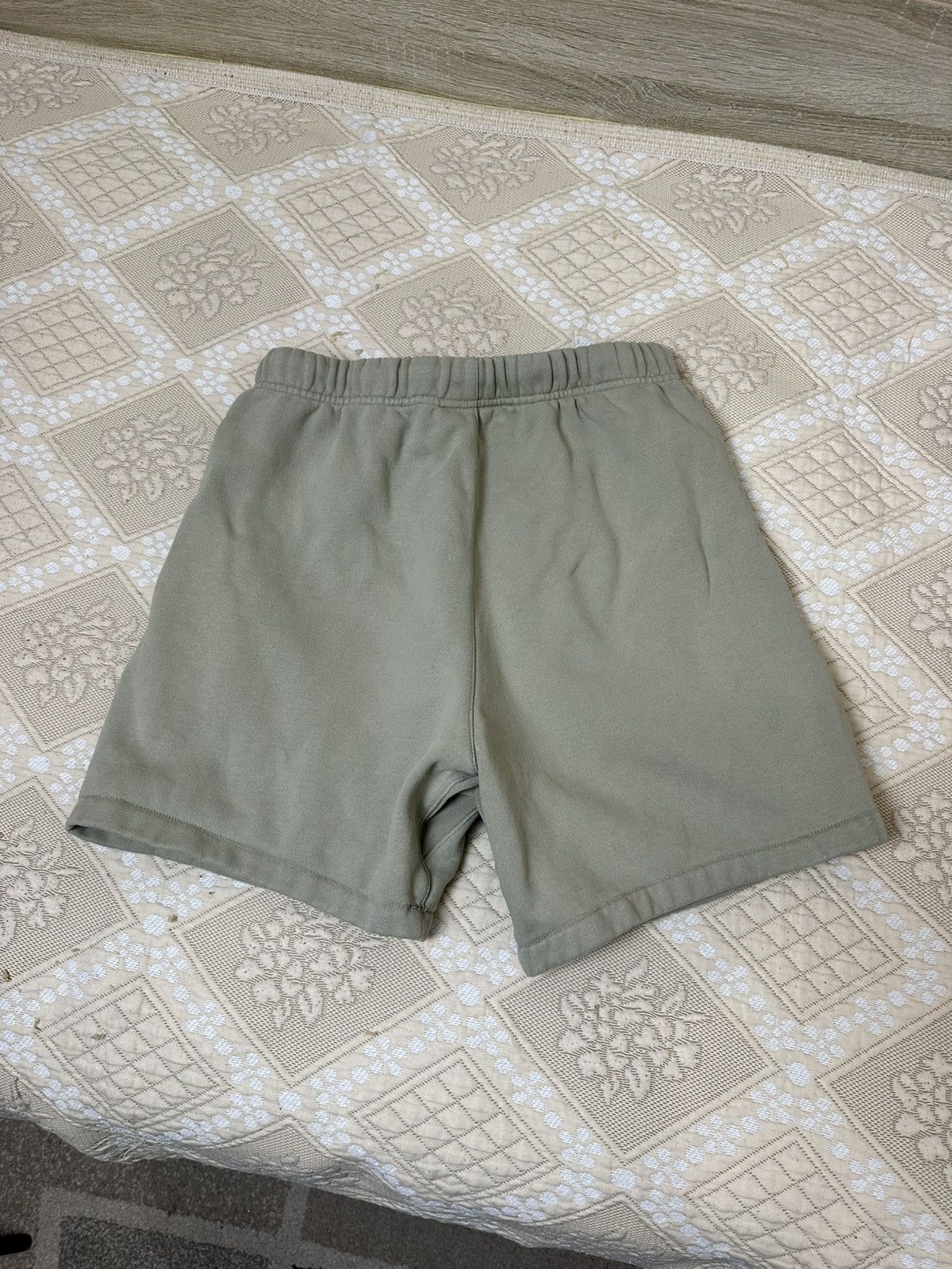 Fear of God 🔥 Fear Of God Essentials Sweat Shorts Pants Logo Wide Green Size US 30 / EU 46 - 4 Thumbnail