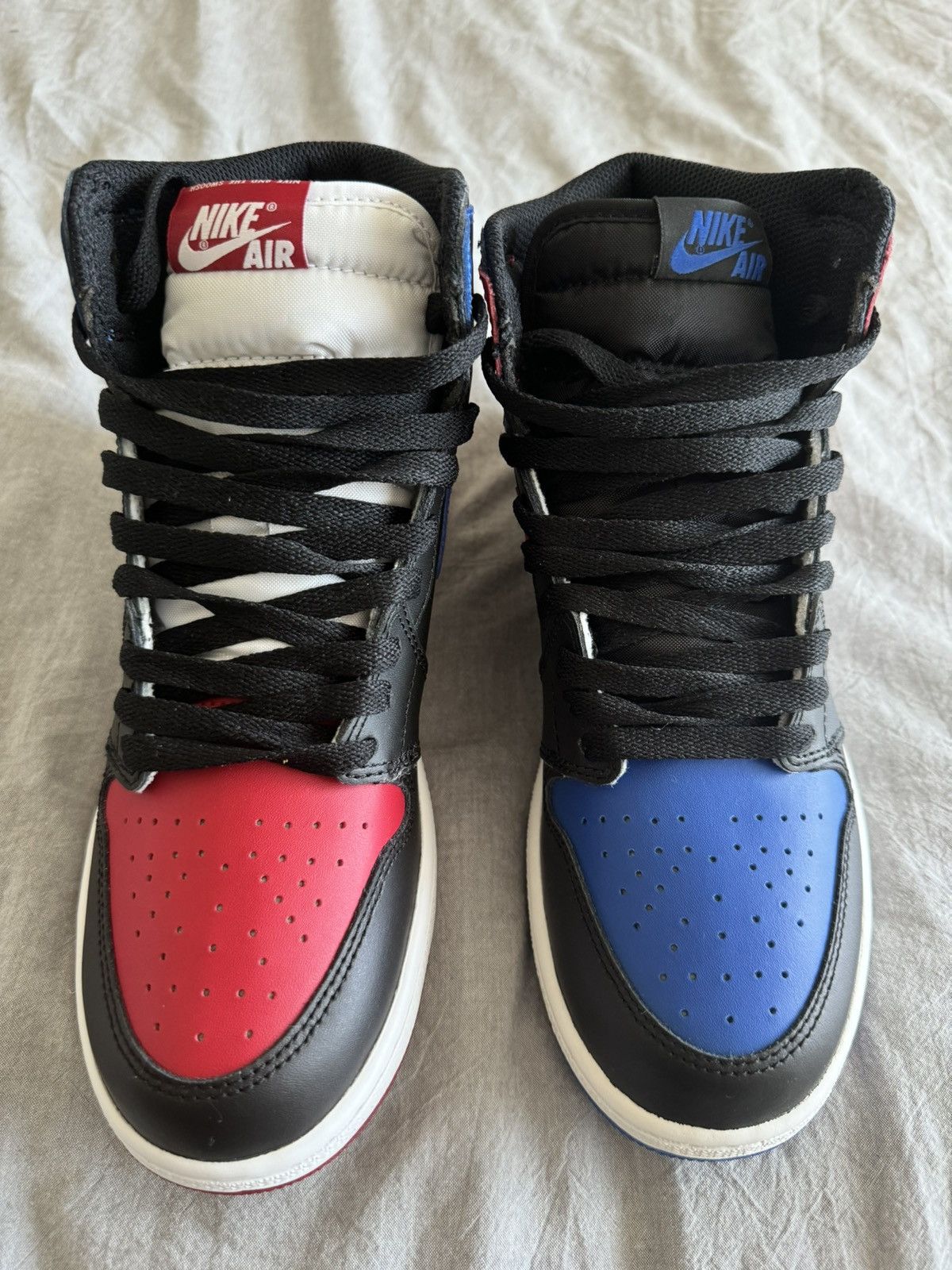 Jordan Brand Jordan 1 Top 3 Gs Size 7y Size US 7 / EU 40 - 4 Thumbnail