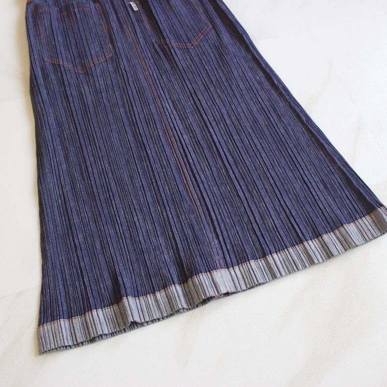 Issey Miyake Issey Miyake size:3 Blue pleated skirt Size 31" - 8 Thumbnail