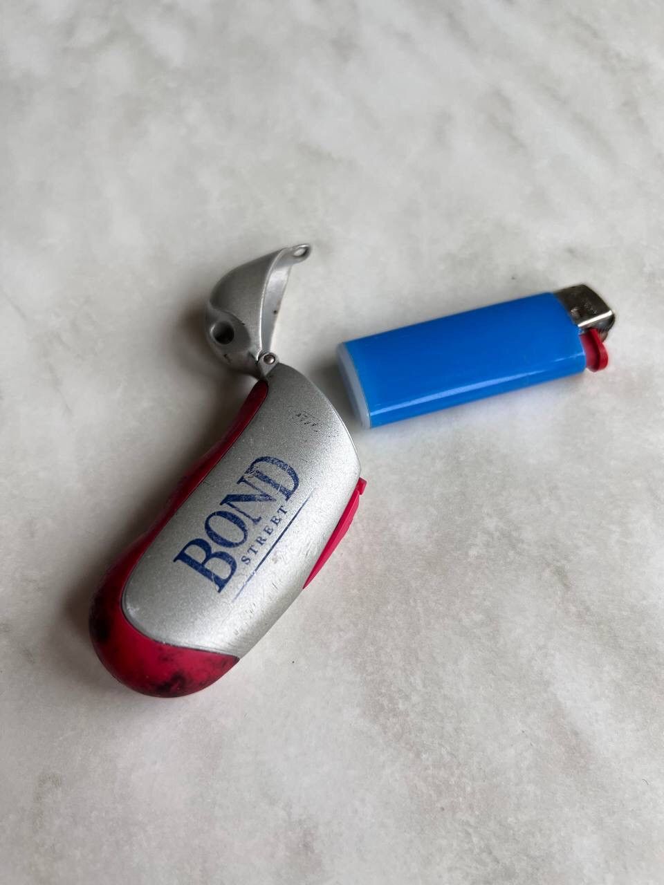 Marlboro × Vintage Vintage Bond lighter case long logo collections Size ONE SIZE - 1 Thumbnail