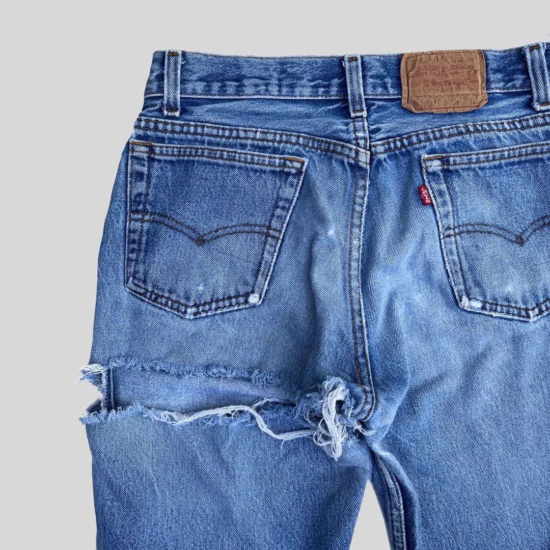 Levi's × Vintage Levi’s 1980s Vintage Red Tab Tapered W27 Ripped Denim Jeans Size 27" / US 4 / IT 40 - 5 Thumbnail