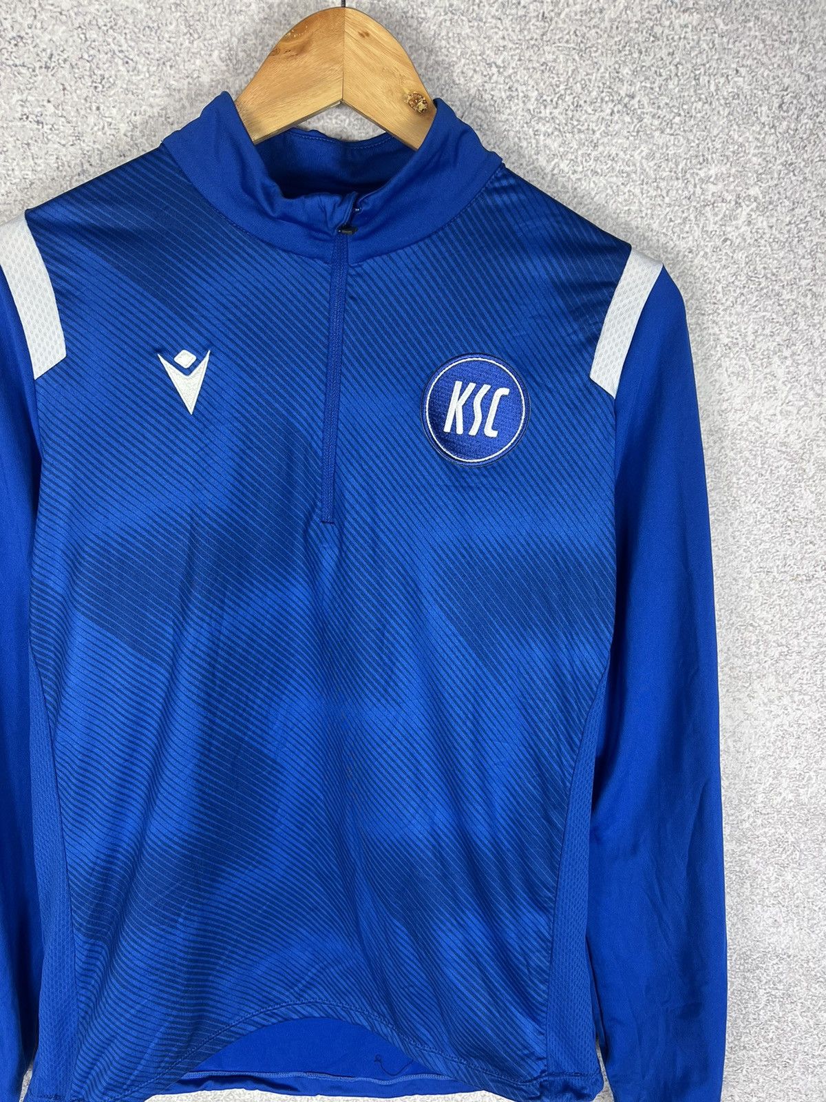 Macron Rare! Karlsruher KSC soccer Track Top Football Sweatshirt Size US S / EU 44-46 / 1 - 3 Thumbnail