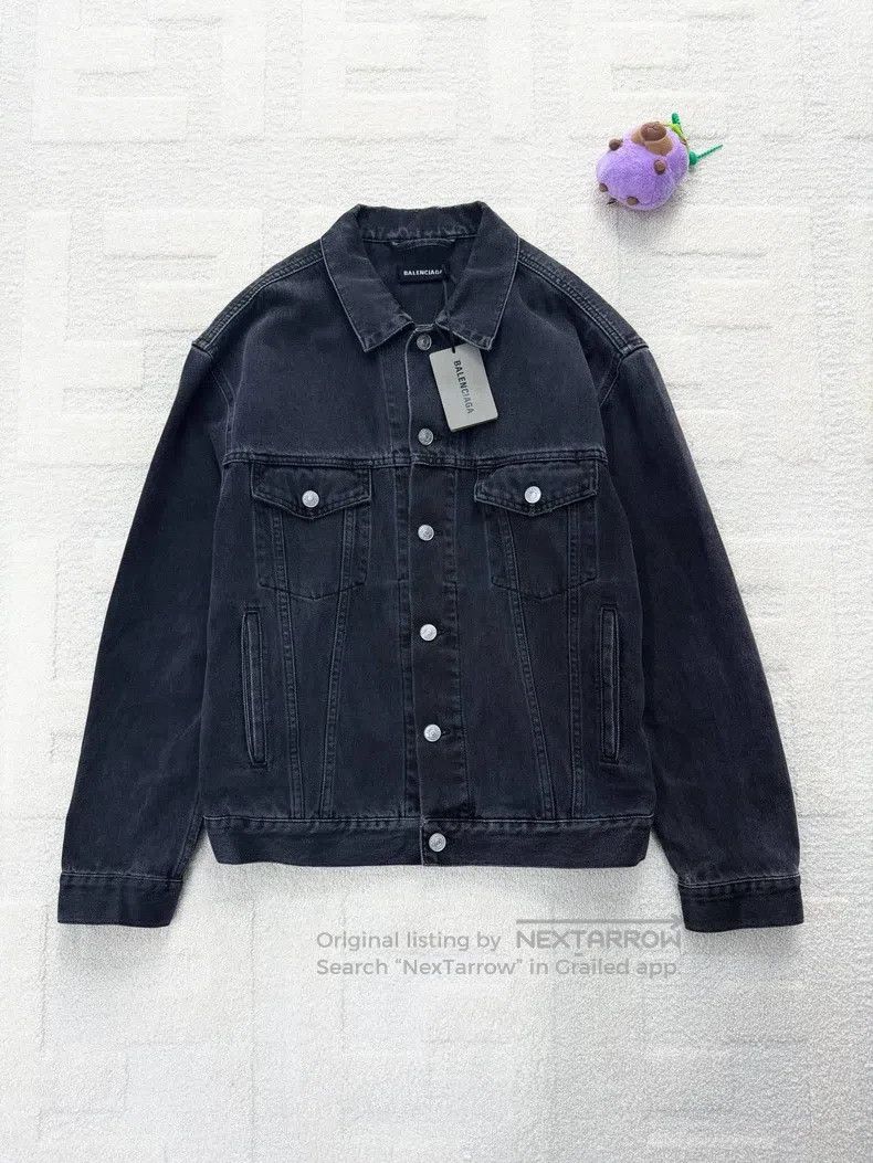 Balenciaga Balenciaga Denim jacket with yellow embroidery letter logo Size US S / EU 44-46 / 1 - 1 Thumbnail