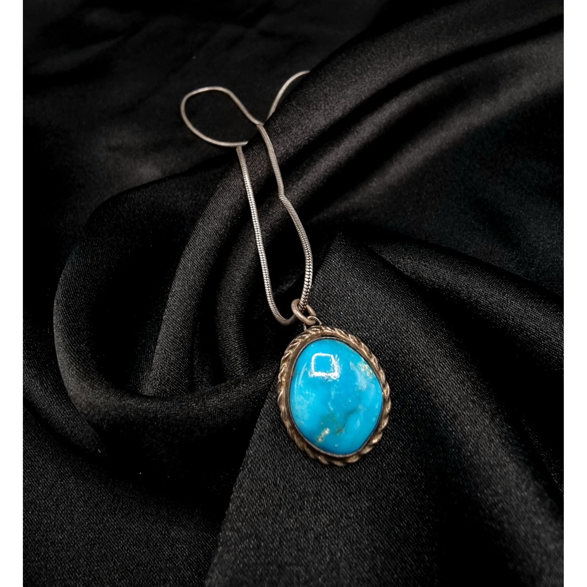Vintage Vintage Genuine Turquoise Pendant Necklace 925 Sterling Silv Size ONE SIZE - 2 Thumbnail