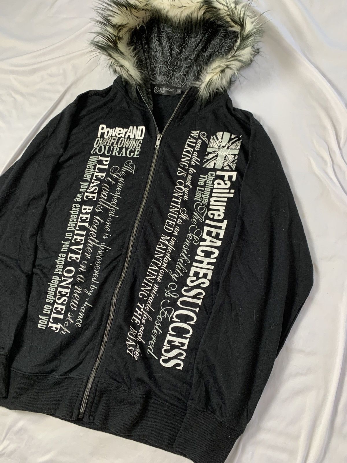 Le Grande Bleu (L.G.B.) Fur hoodie japanese style beaumont carr vkei grunge punk Size US L / EU 52-54 / 3 - 4 Thumbnail