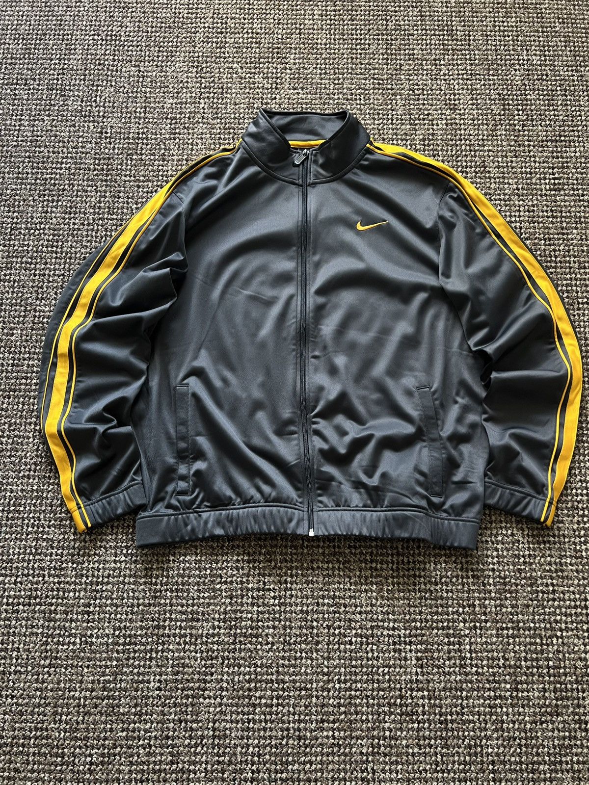 Nike Nike Vintage Swoosh Zip Y2K Drill Track Stripped Size US L / EU 52-54 / 3 - 2 Thumbnail