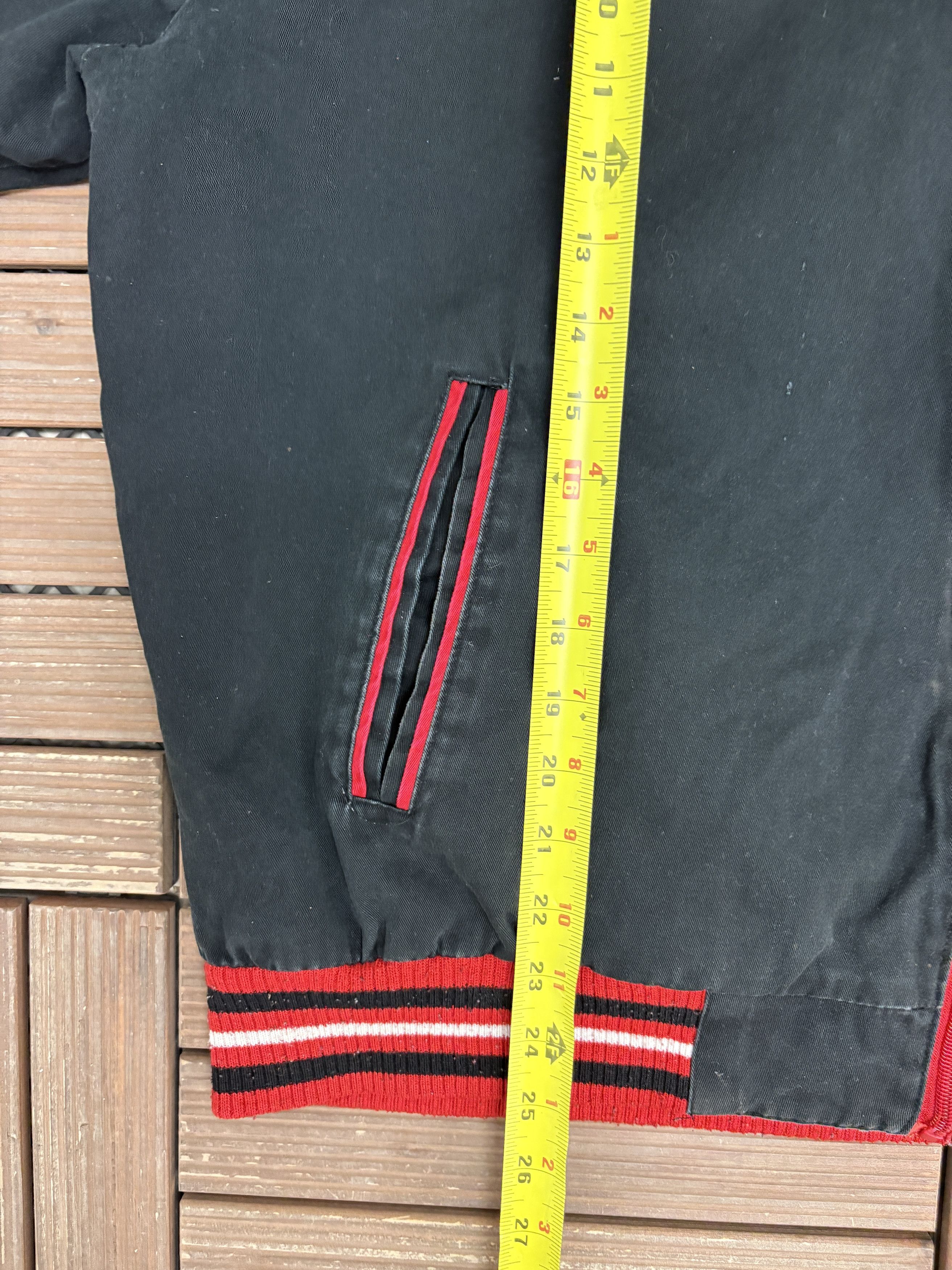 Vintage Chicago Bulls Champions Vintage Reversible Black Jacket Size US XL / EU 56 / 4 - 10 Thumbnail