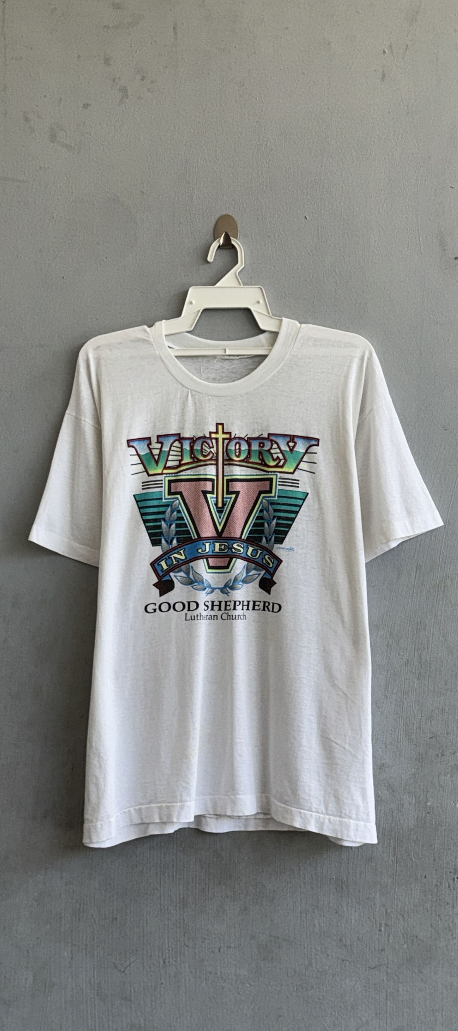 Vintage Shepherd Lutheran Church VICTORY IN JESUS Vintage T-Shirt Size US L / EU 52-54 / 3 - 1 Thumbnail
