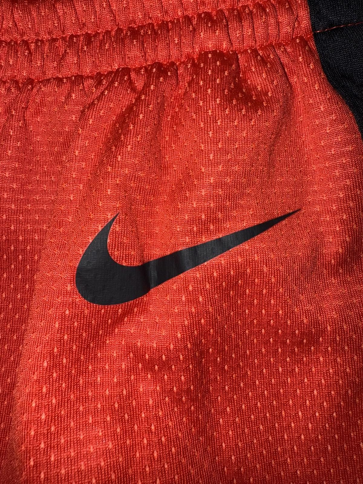Nike Men’s Canada Limited Home Basketball Shorts Sample