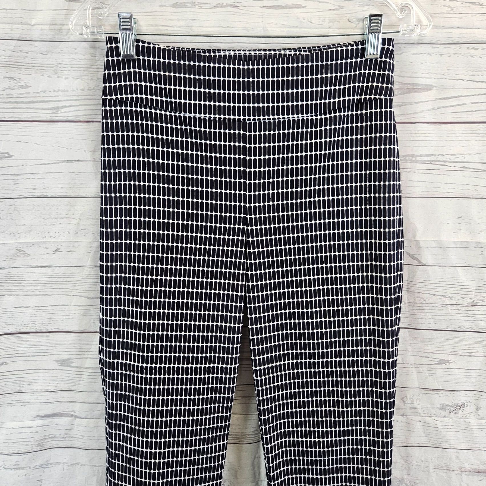 Joseph Ribkoff Joseph Ribkoff Womens Pants Sz 4 Black Printed Ankle Straight Rise 10" 27" Inseam Mid Black White Size 27" / US 4 / IT 40 - 2 Thumbnail